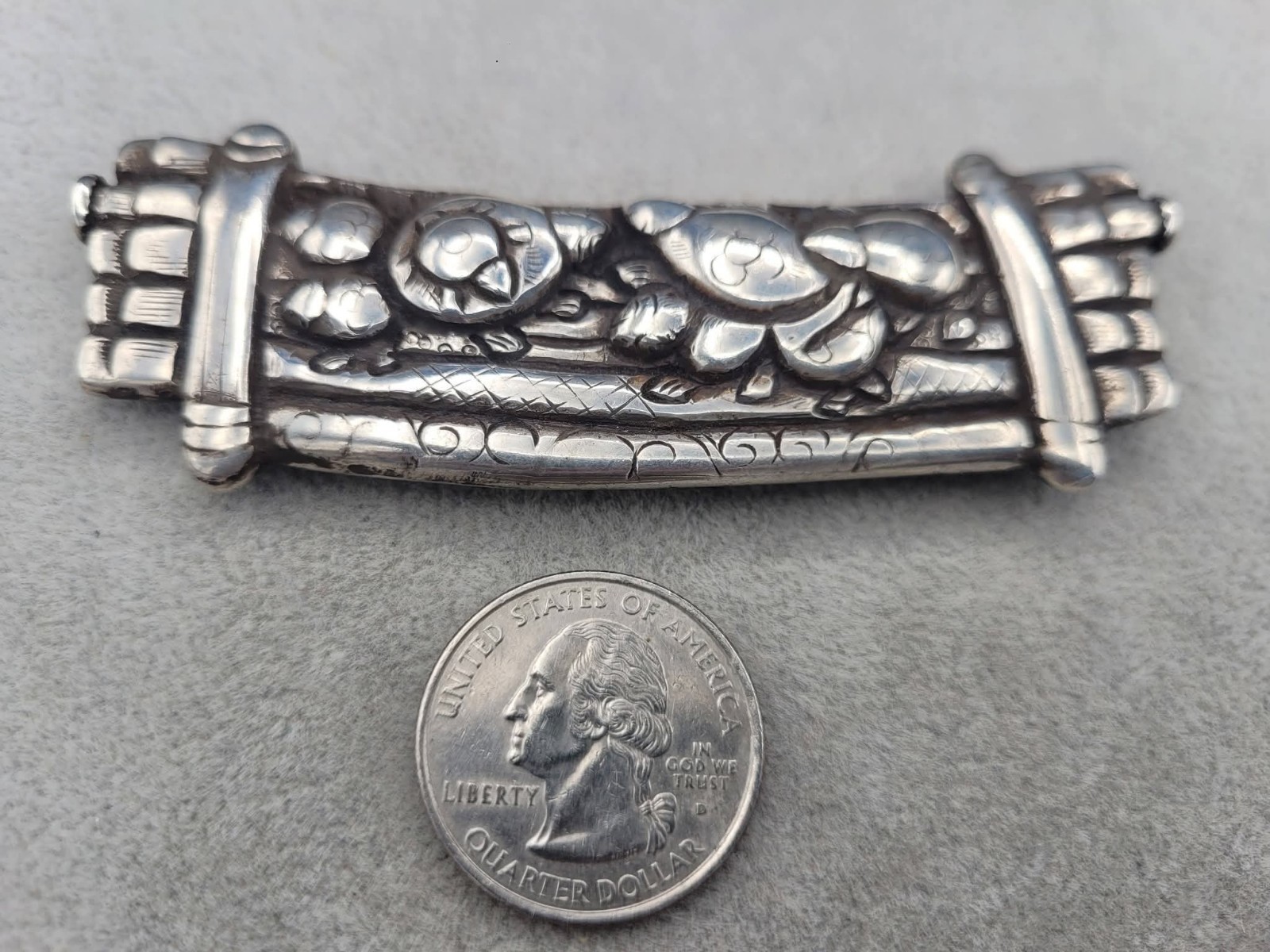 Vintage Large Sterling Silver 25.1 Grams Import Bead W/ Turtles 3 1/2″× 1 1/4″