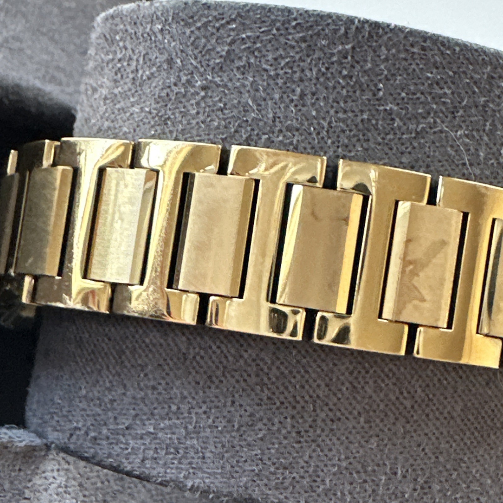 Bulova Men’s Modern Slim Movement Quartz Gold Stainless Steel Watch 41 MM 97A183