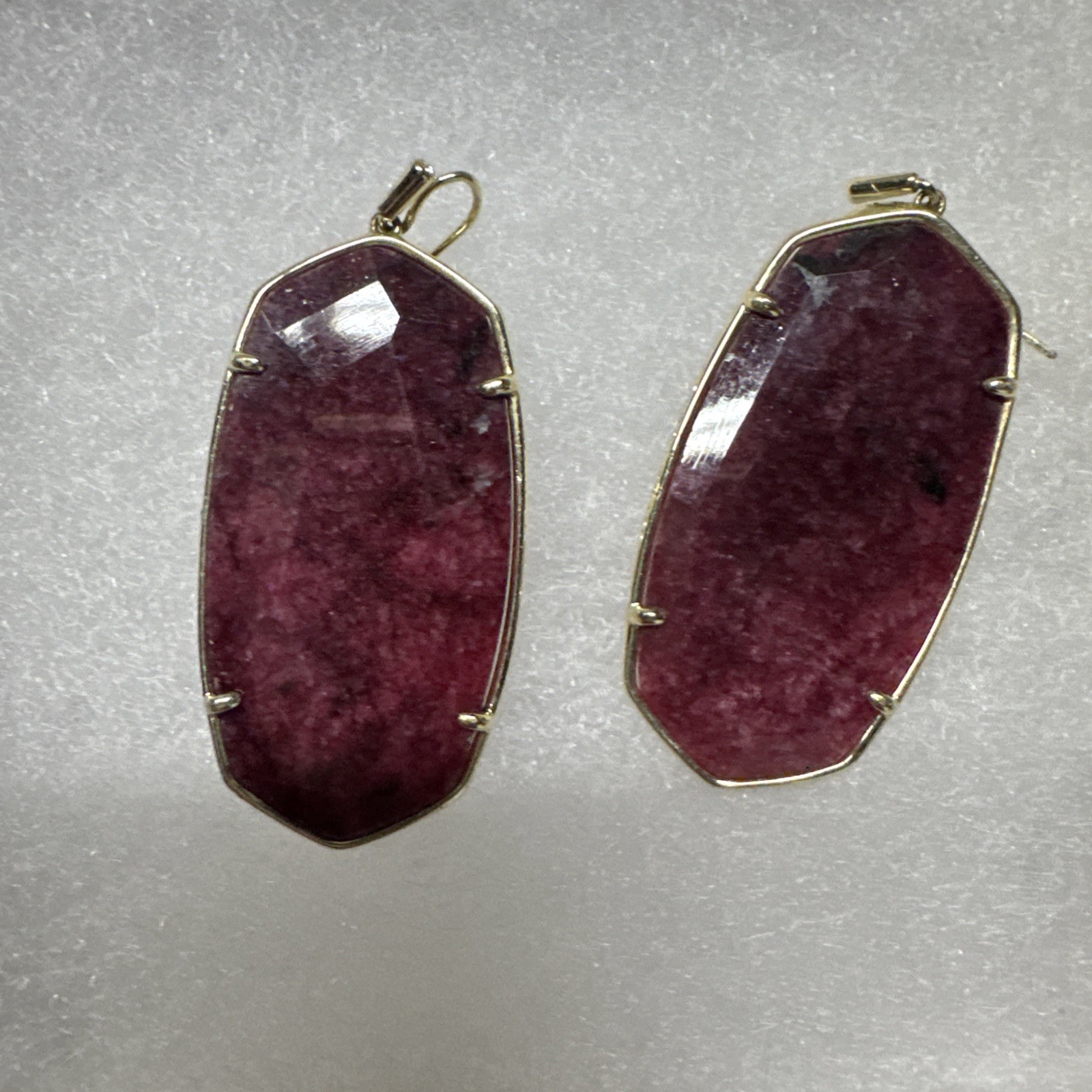 KENDRA SCOTT Deep Dark Red Burgundy Gold Tone Danielle Earrings Statement Drop