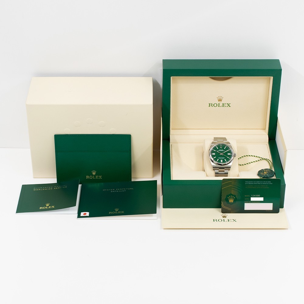 Rolex Oyster Perpetual 41 124300 Green Dial Stainless Steel Box & Papers Mint