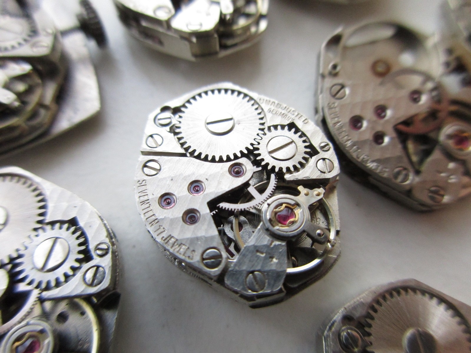 FHF cal. 69-21 Swiss vintage watch movements (12 pcs) – lot for use of parts
