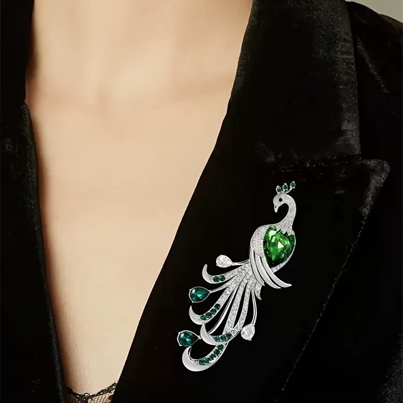 High-end and high-end peacock spirit brooch, retro pin clothing accessories