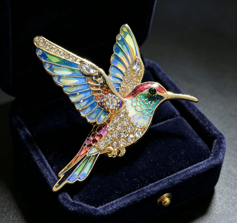 Luxury Rhinestone Hummingbird Brooch Bird Animal Pin Spring Summer Jewelry Gift