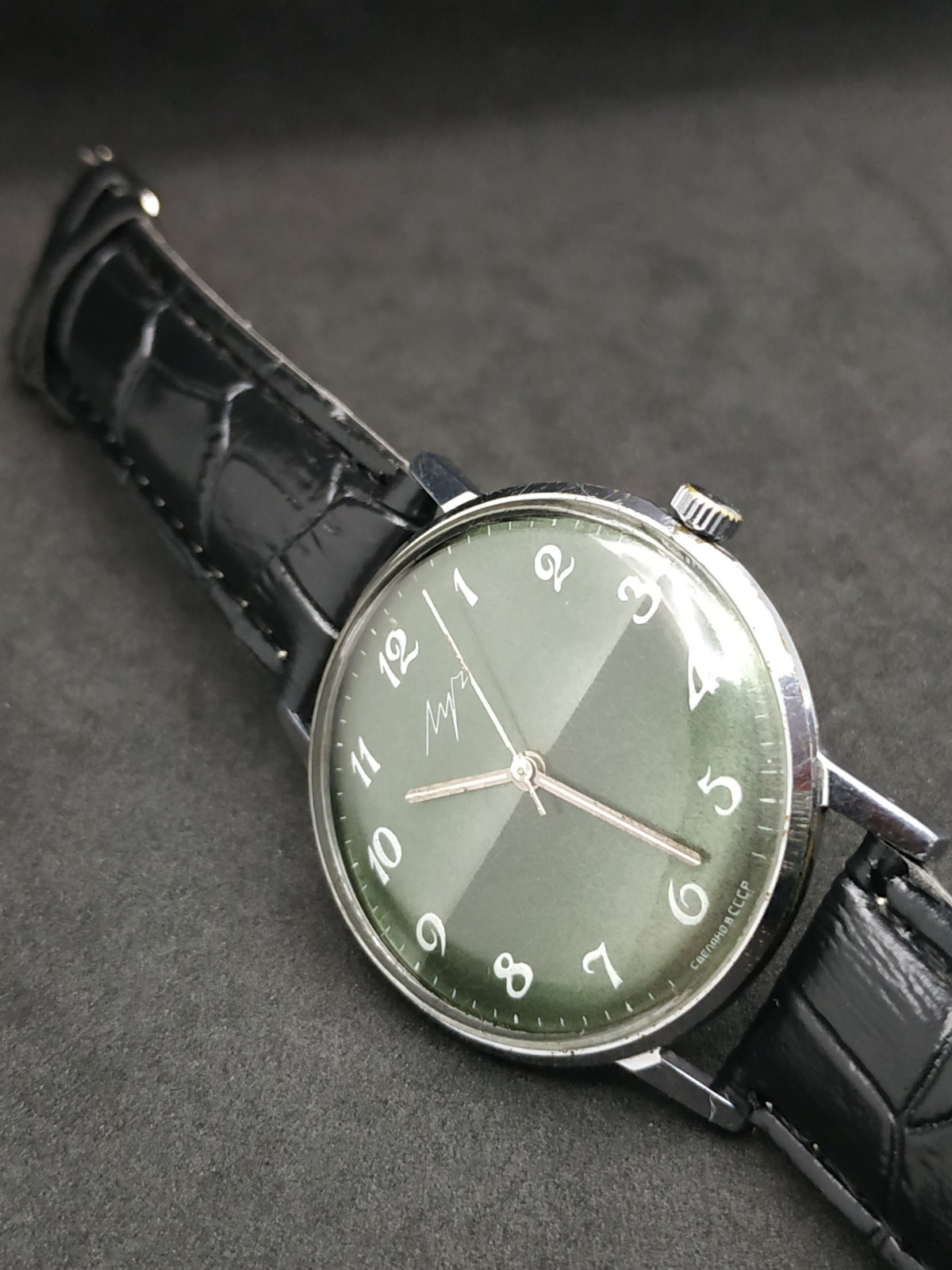 Retro Men’s Watch Luch Slim USSR Mechanical 2209 SERVICED Vintage Soviet Casual