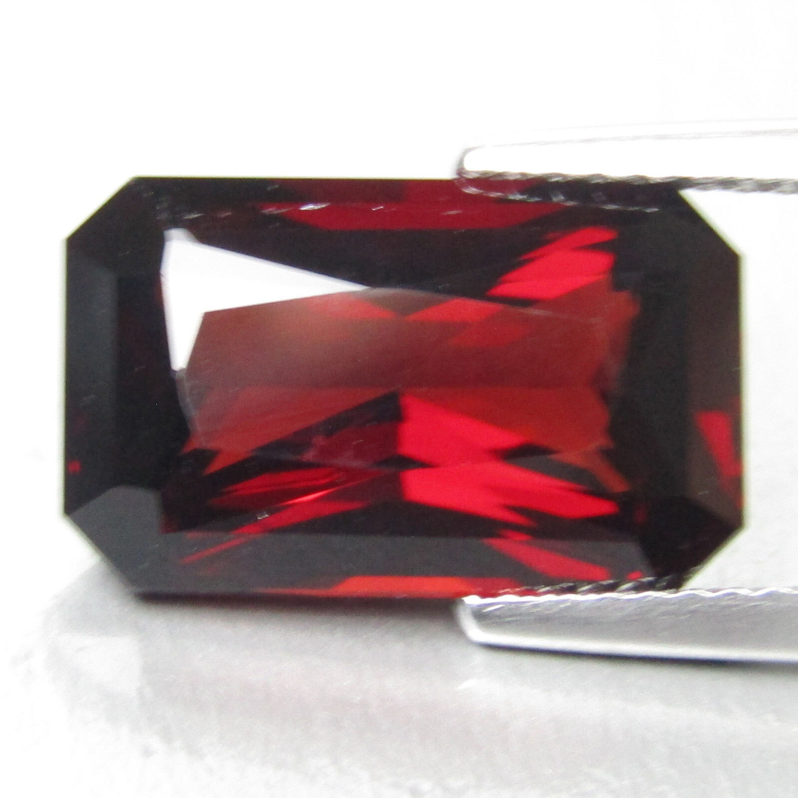 7.71Cts Beautiful Natural Almandine Garnet Nice Radiant Cut Loose Gemstone