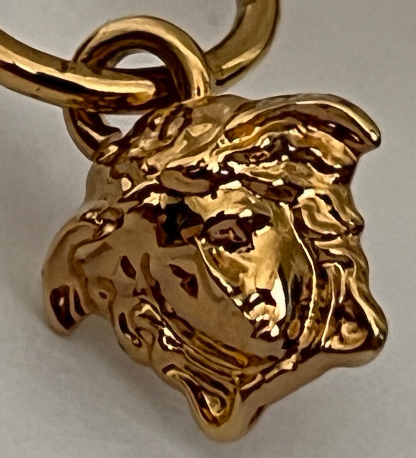 NIB Versace Medusa Logo Charm Greca Greek Key Gold Large Curved Hoop Earrings
