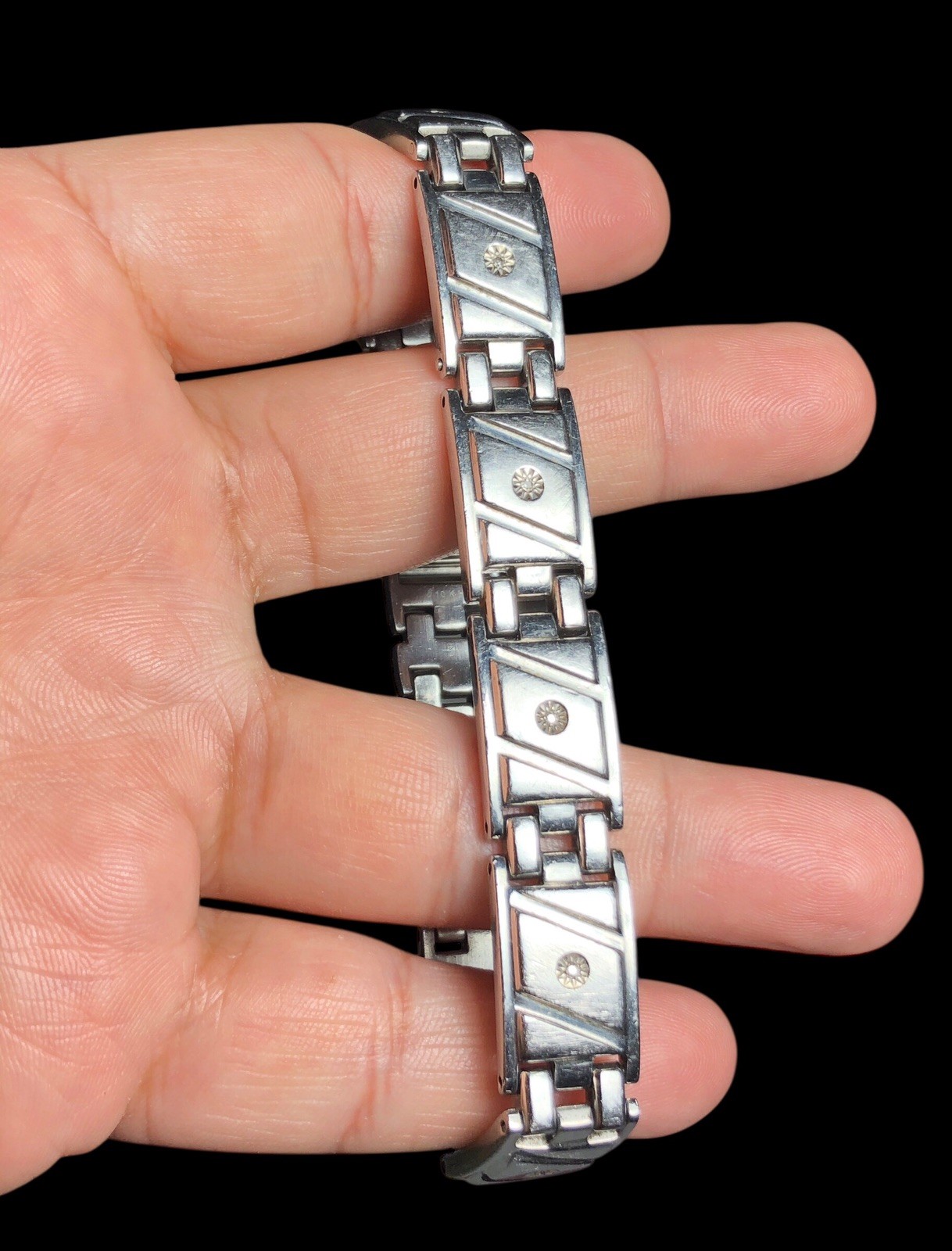 Helzberg Diamonds Stainless Steel 9″ Bracelet With Diamond Accents 10k Tops