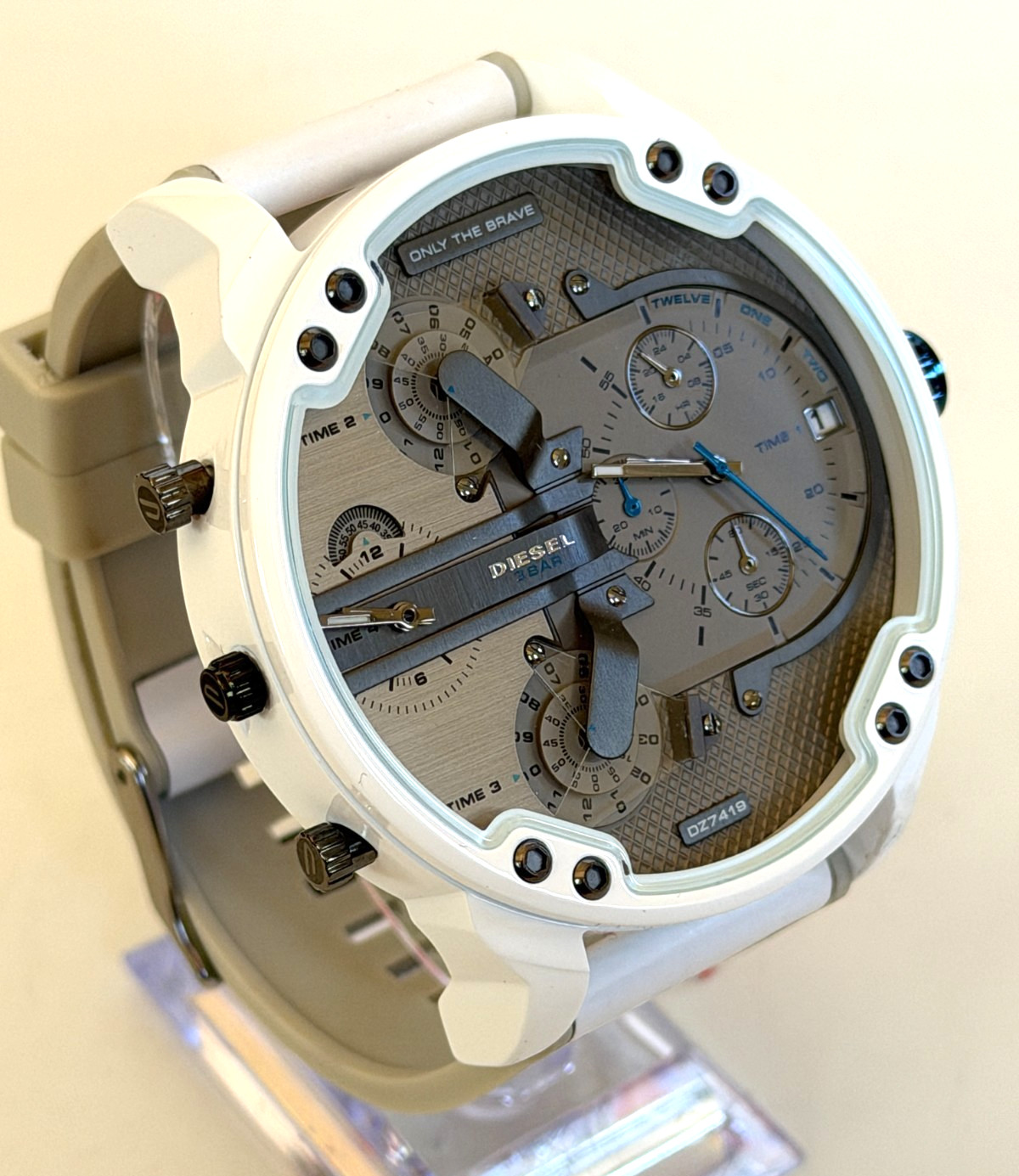 NIB Diesel Dz7419 Men’s Mr. Daddy 2.0 Chronograph White and Gray Leather Watch