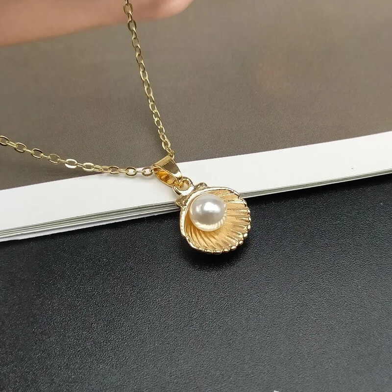 Shell Pendant Necklace for Women with Imitation Pearl Summer Style