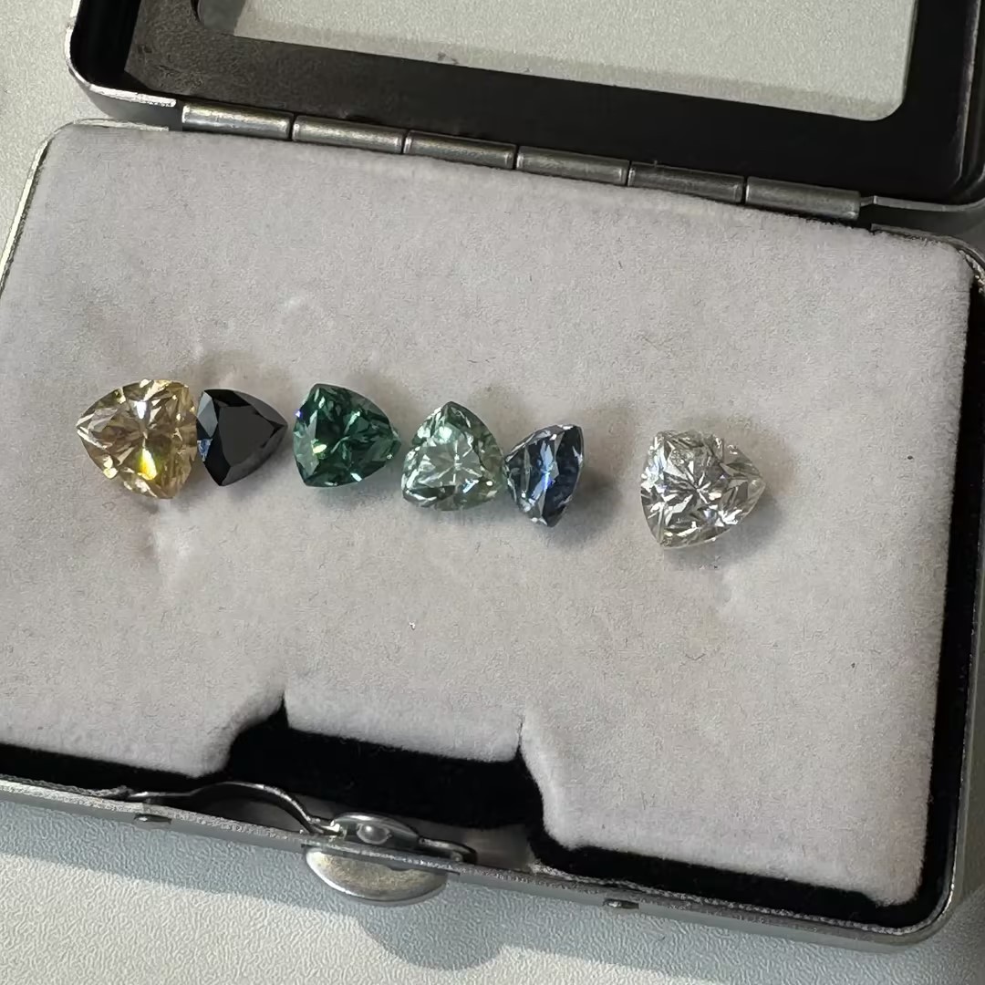 0.5-10ct Trillion Cut Multiple Color Option Moissanite Loose D Color VVS1 GRA