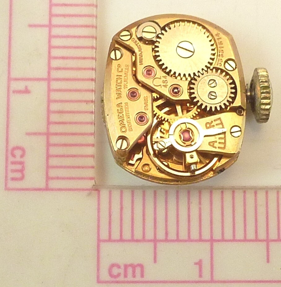 Omega 484 Mechanical – Complete Running Movement – Sold 4 Parts / Repair wd