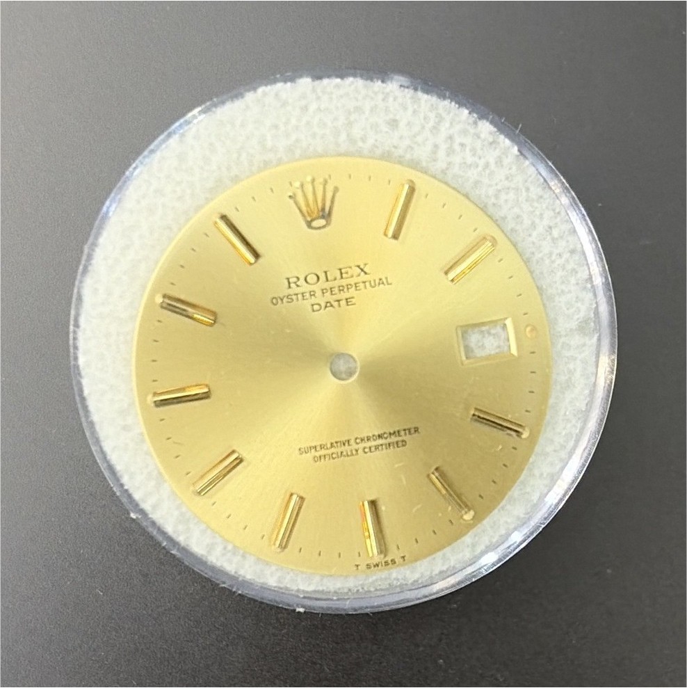 Rolex Oyster Perpetual Date Dial Gold Non-Numeric Hour Marks w/ Date Window 34mm