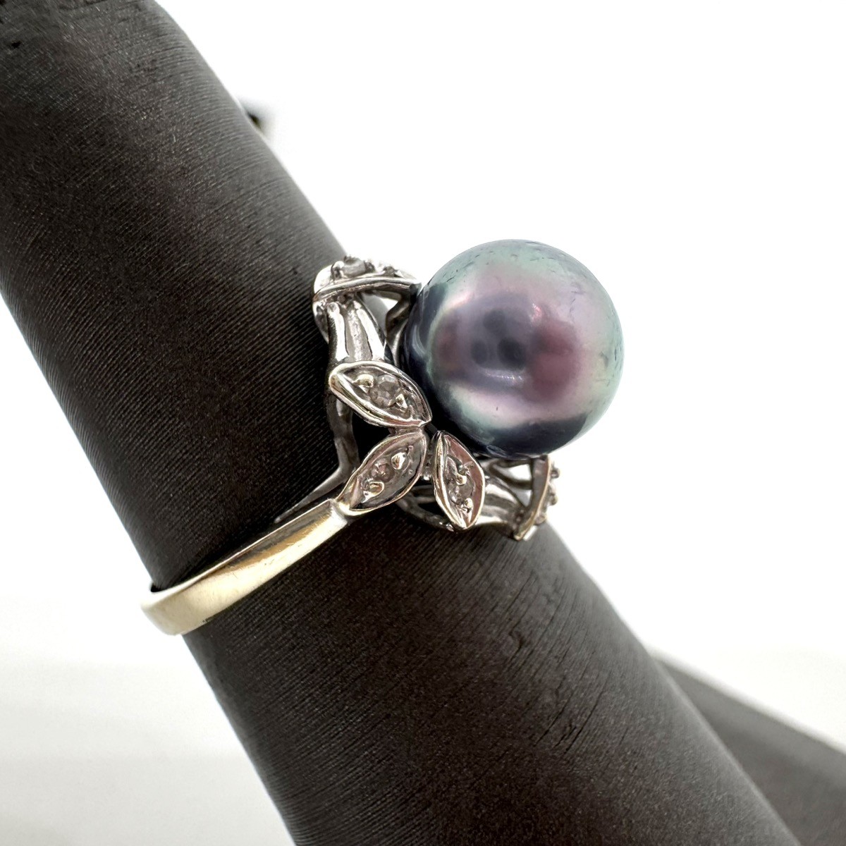 14K White Gold 0.008ctw Diamond Black Pearl Ring Sz: 4.5 – 2.29G! (WMP019491)