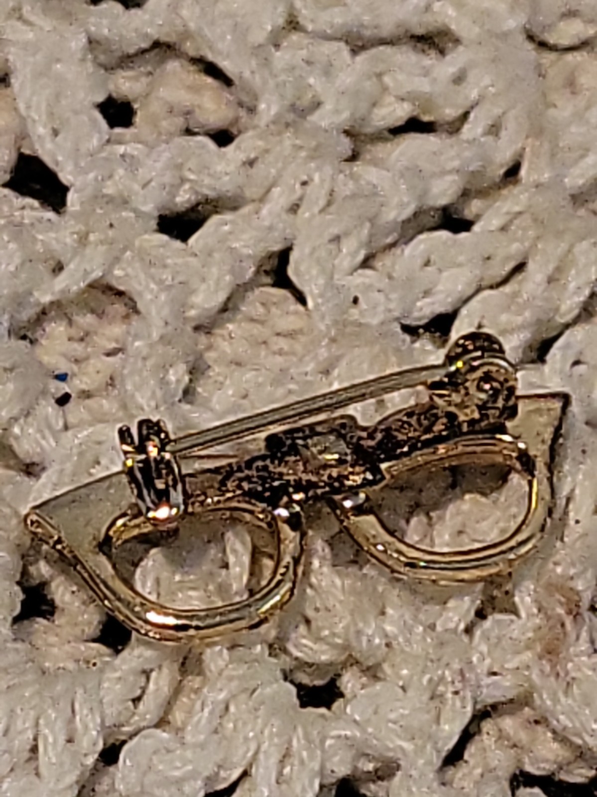 Vintage Mixed Lot Brooches & Pins 8 Pieces Various Sizes and Types
