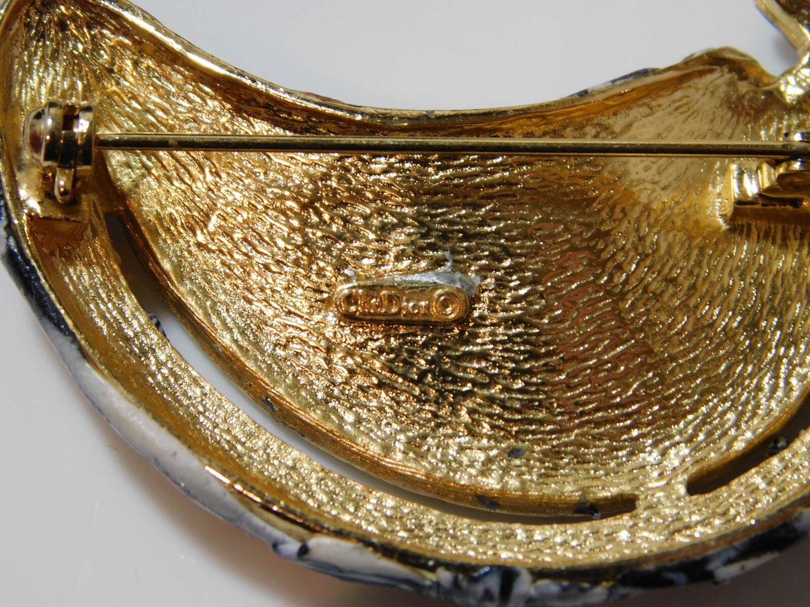 Christian Dior Vintage Red Black Enamel Artsy Gold tone Brooch Pin 10d 126
