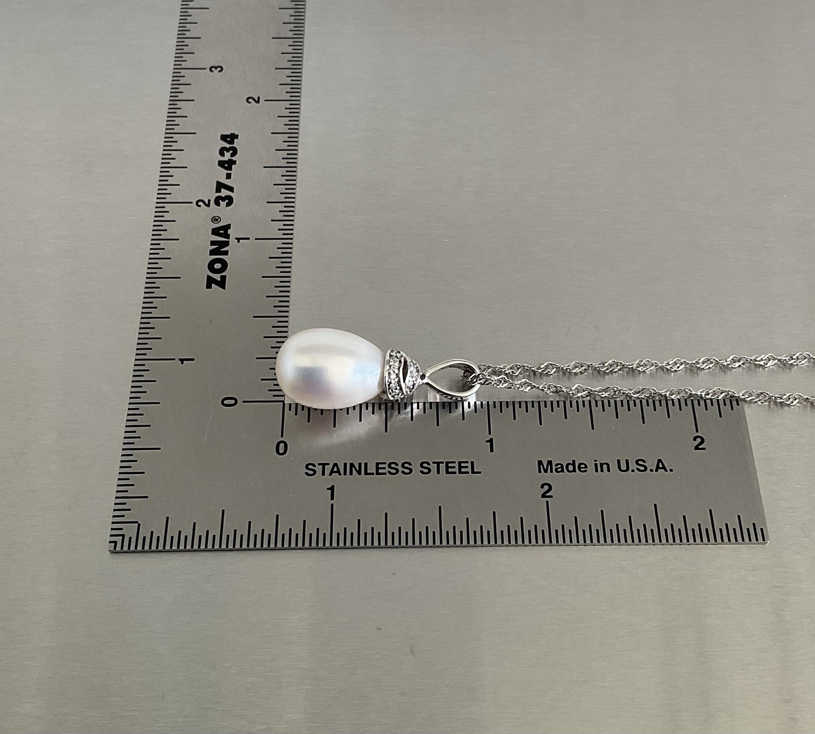 Genuine Pearl with 28 Diamond Accents Pendant Necklace 925 Sterling Silver 17″