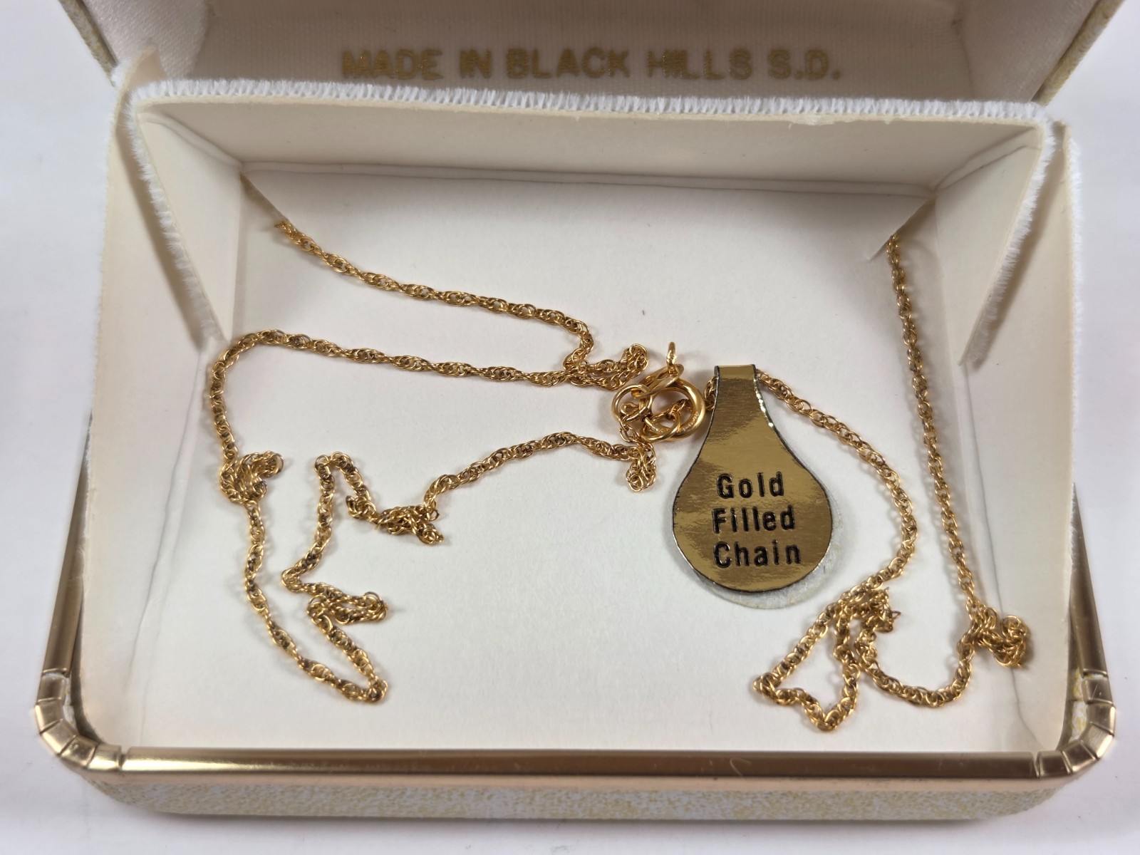 Landstrom’s 10K Black Hills Gold “O” Initial Necklace – NIB, Pre-1991 (NO1)