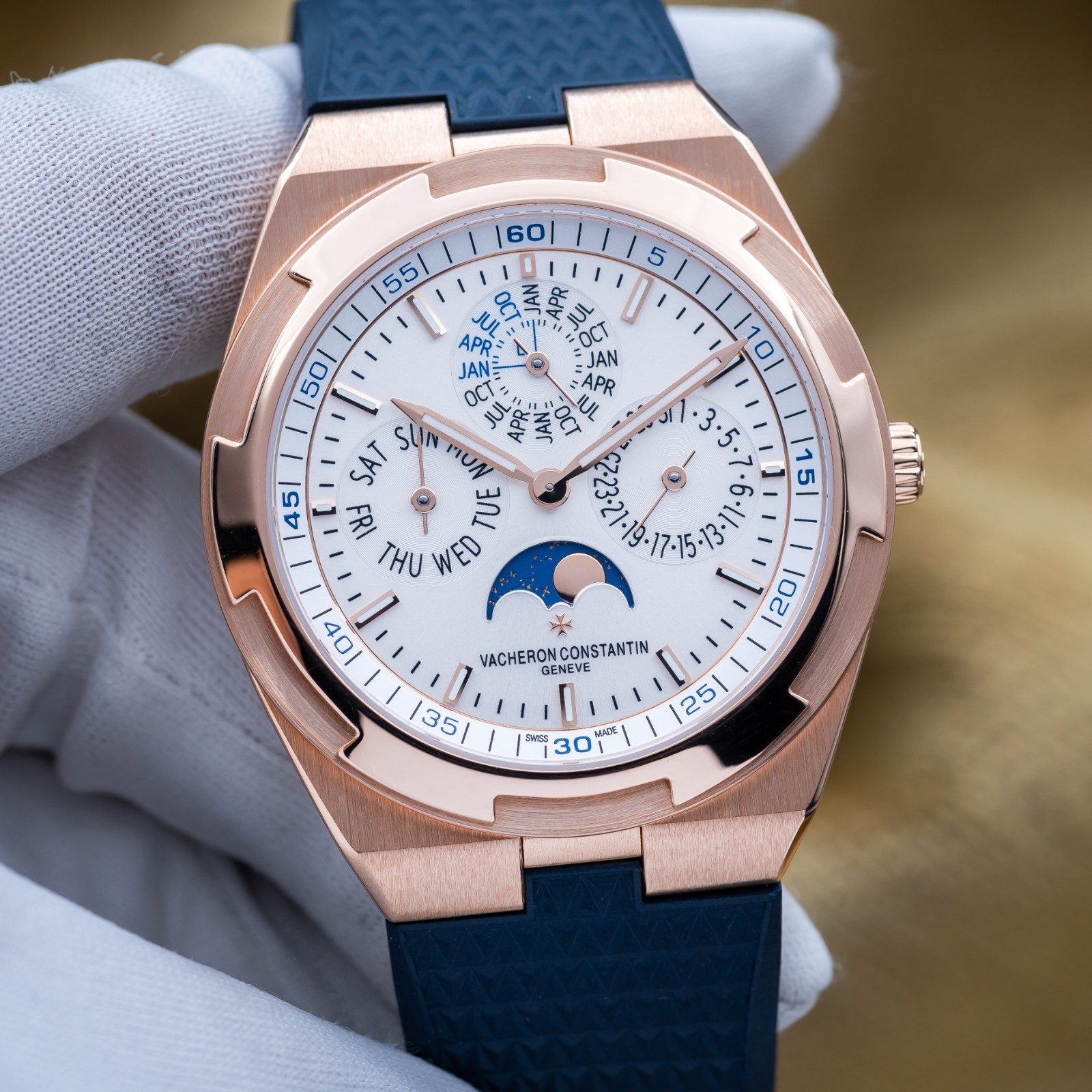 Vacheron Constantin Overseas Perpetual Calendar – VC 4300V/000R-B064 Full Set