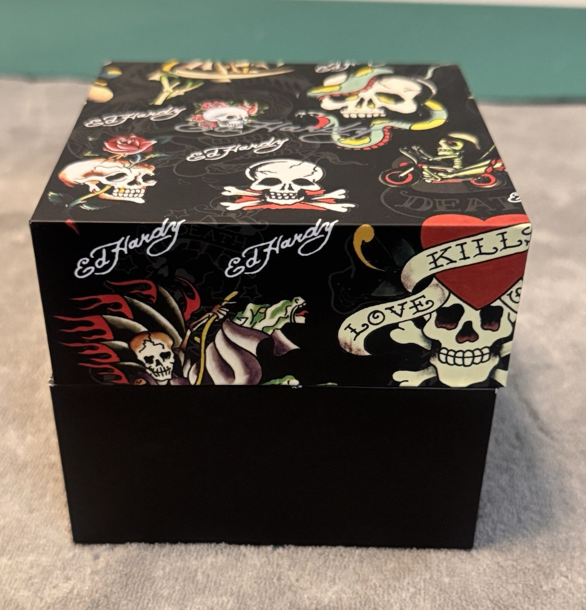 Ed Hardy Men’s Quartz Chronograph 24-Hour 44-47.9mm Camo Dial Green Strap w/ Box
