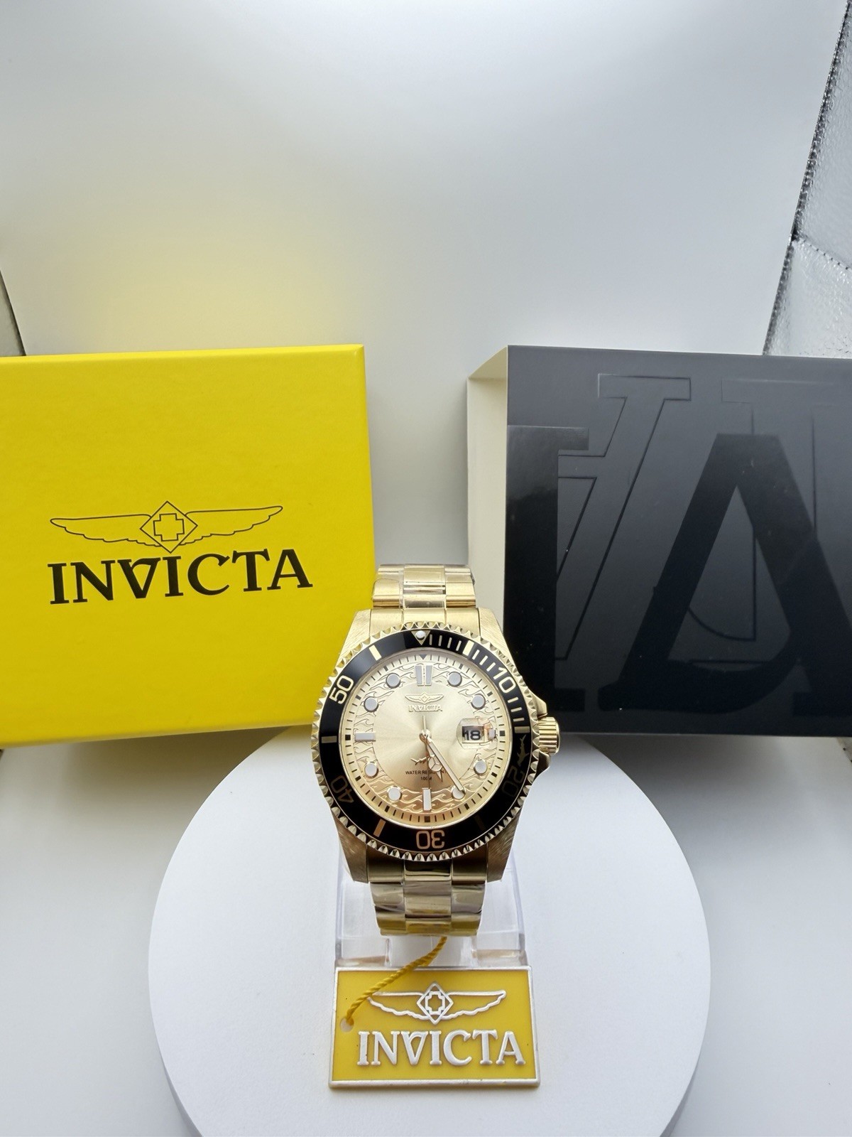 30025- Invicta Pro Diver Currentwave Men’s Watch- 43mm Watch – Gold