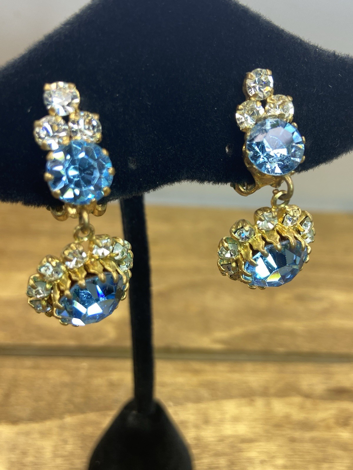 Vintage 1950s Blue & Clear Rhinestone Gold Tone Clip On Dangle Earrings 1.5”