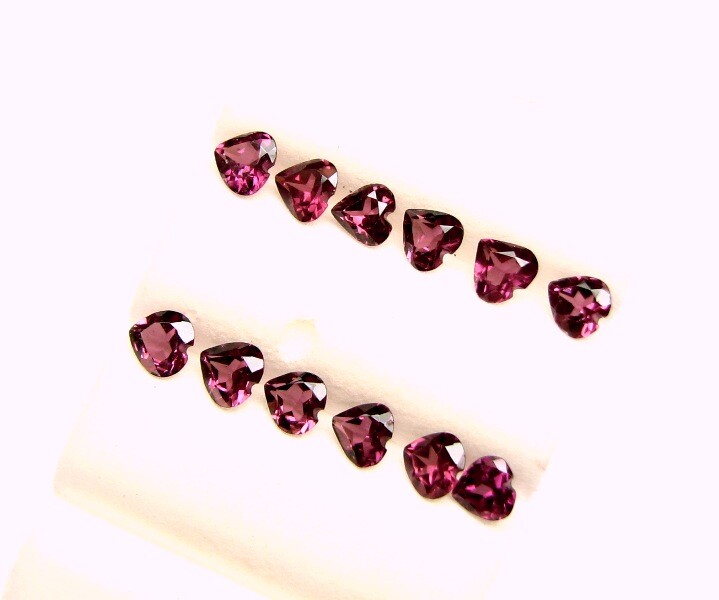 Natural Gem Heart Rhodolite Garnet 4.8-5.0×4.4-5 MM 7.60 Cts Tol, 17 Pcs