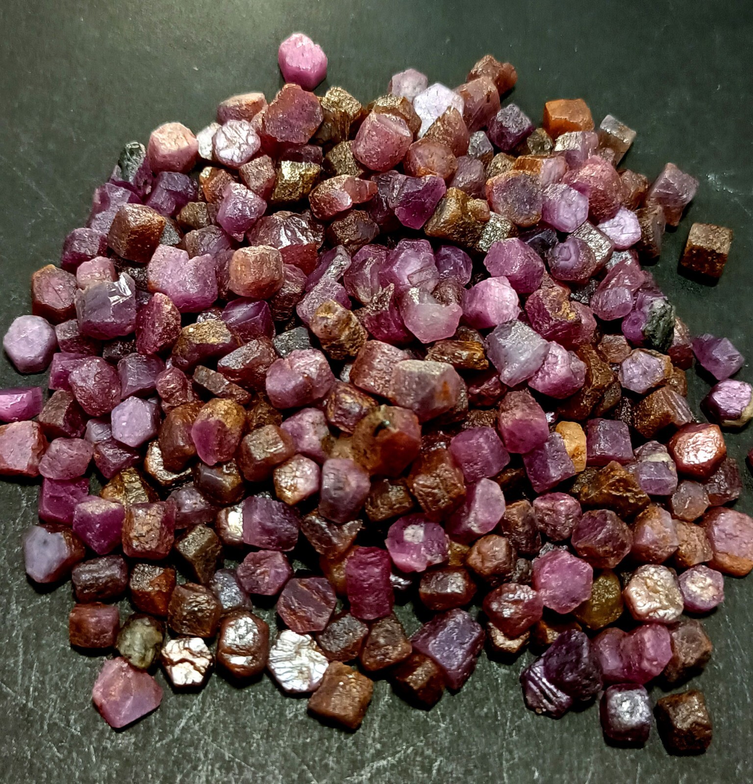 AAA+ Quality 100% Natural African Ruby Sapphire Unheated 50 Ct Loose Rough Lot