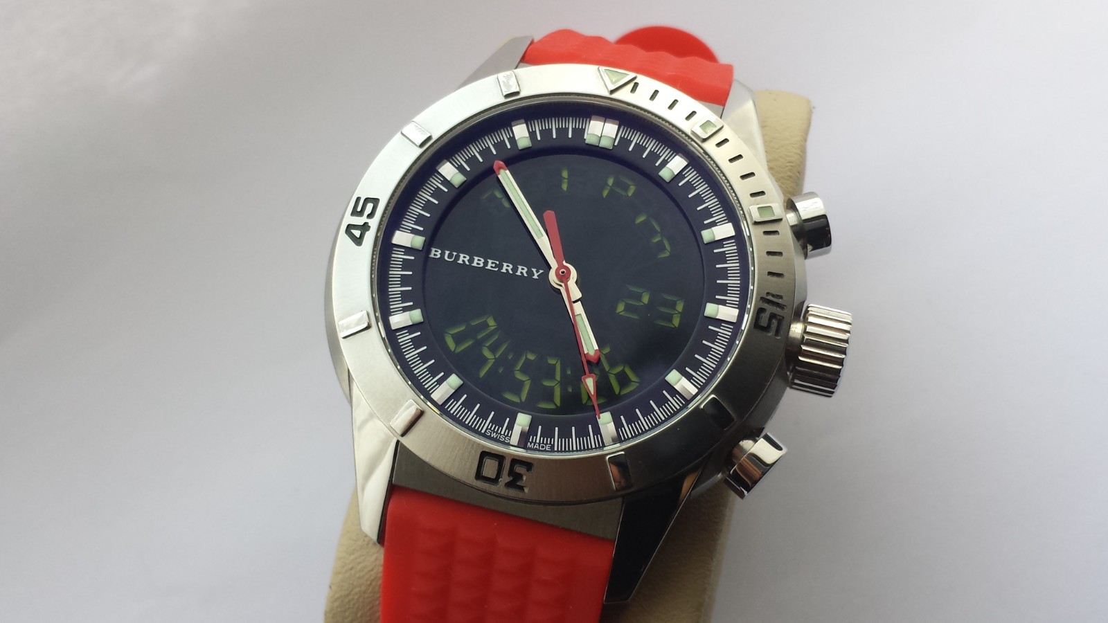 MENS BURBERRY BU7404 Analog-Digital Multi-Function Gents Swiss Made Watch Boxed