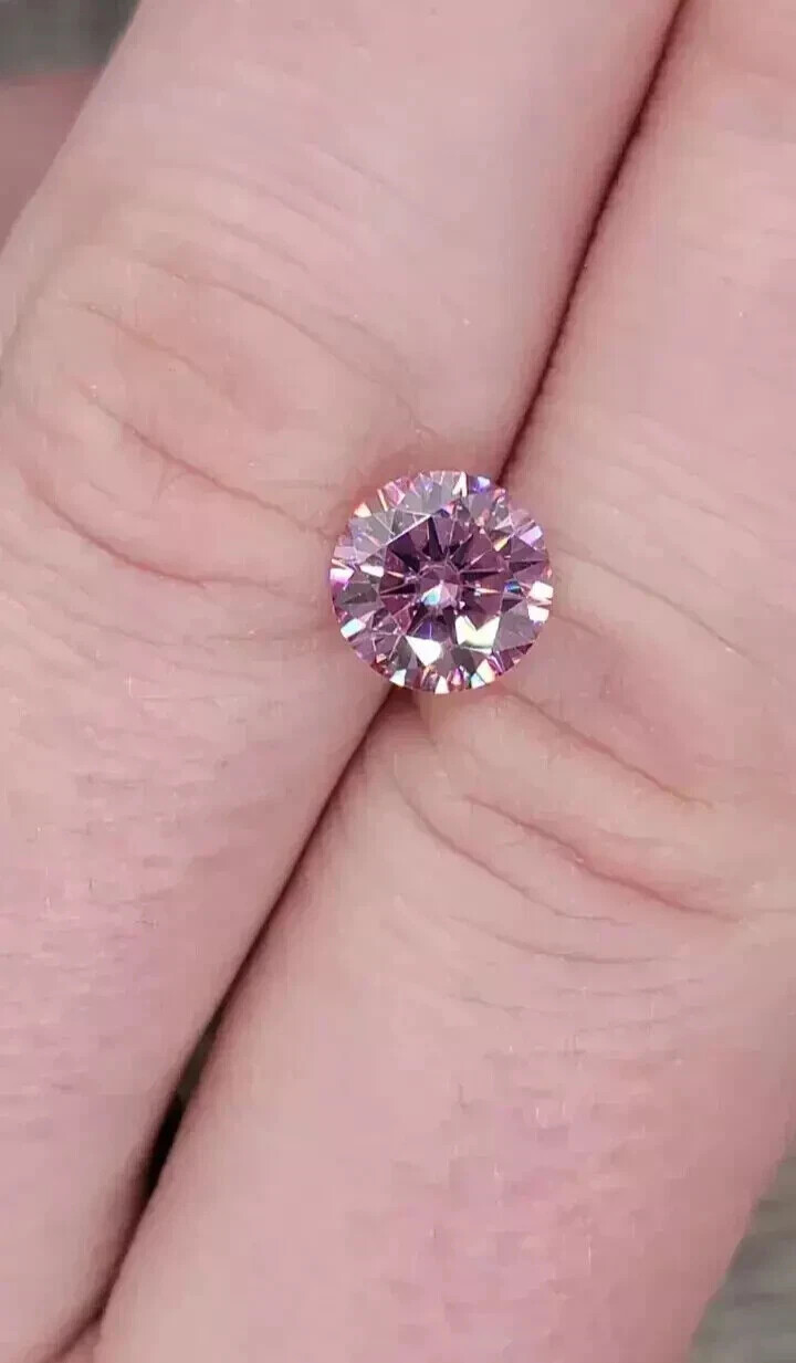 1 Carat Pink Diamond – Natural, Round Cut, VVS1 Clarity, Certified T38