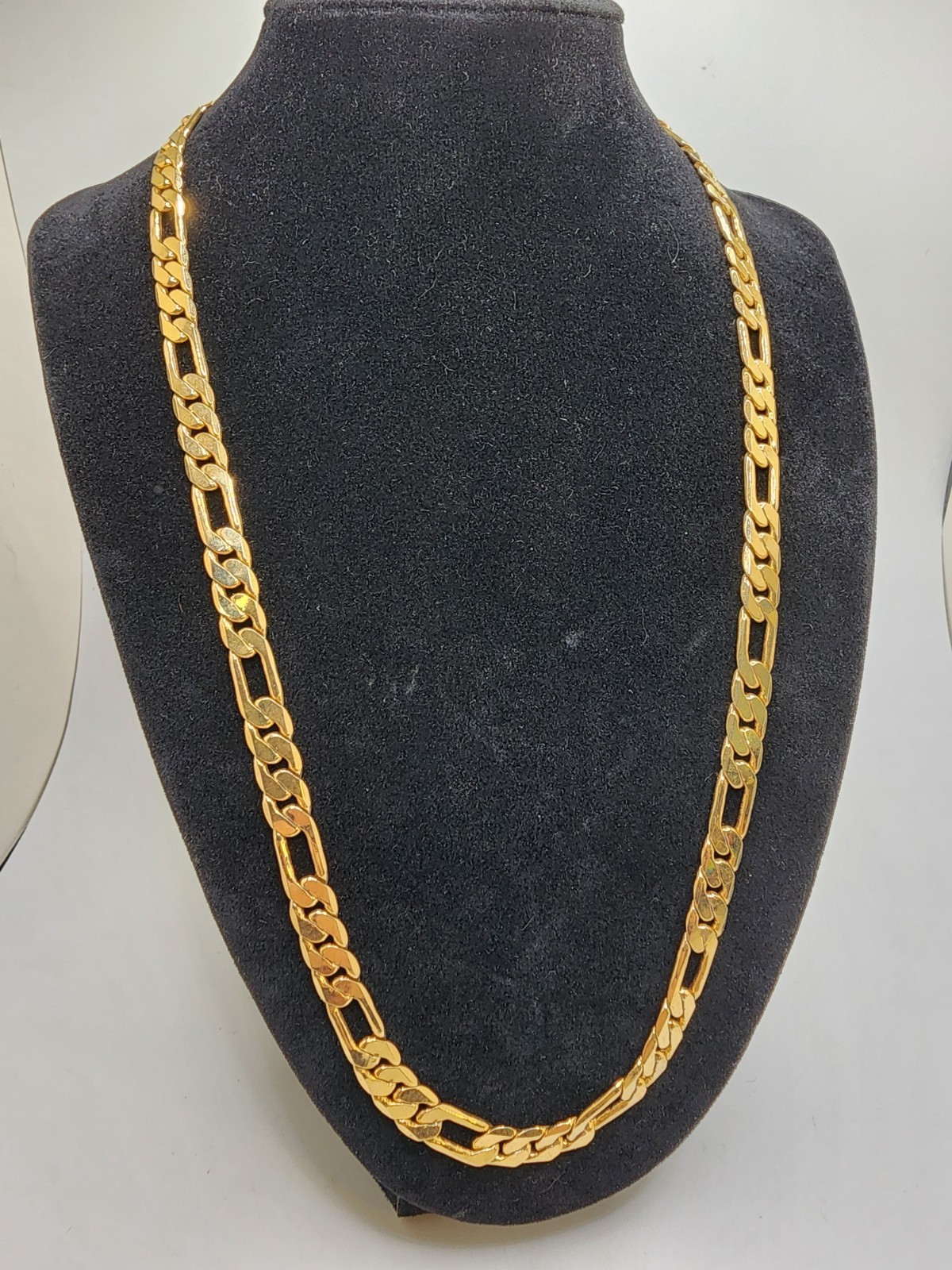 22 Inch Long 24kgp Figaro Chain Necklace Gold Tone Metal Necklace Lobster Clasp