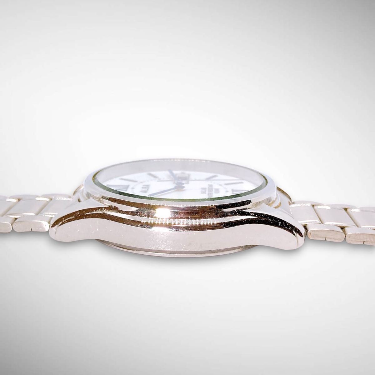 Working SEIKO Alba Solar Watch Day Date Three Hands Water Resistant Quartz SEIKO