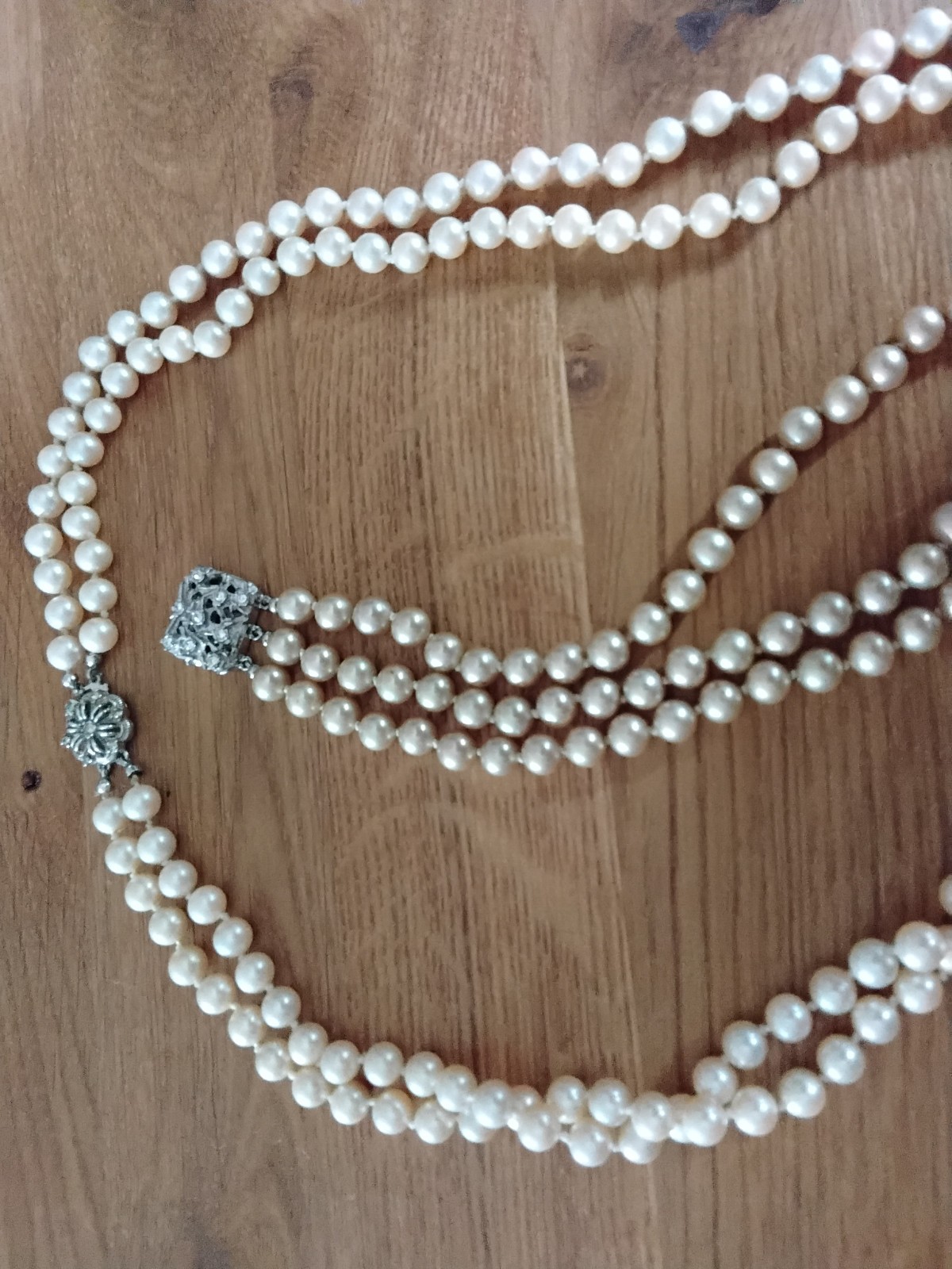 Pearl necklace and bracelet approx 62/18 cm long