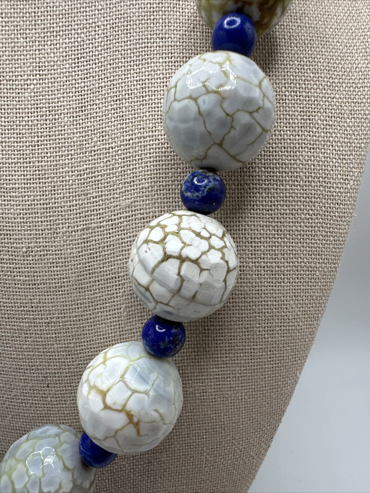 Mine Finds By Jay King Beautiful Cracked Agate & Lapis Lazuli Beaded Necklace