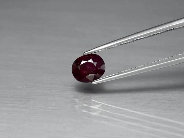 RUBY 1.31 ct Red Oval 6.5×5.4×4.3 mm Natural Untreated Unheated from Madagascar