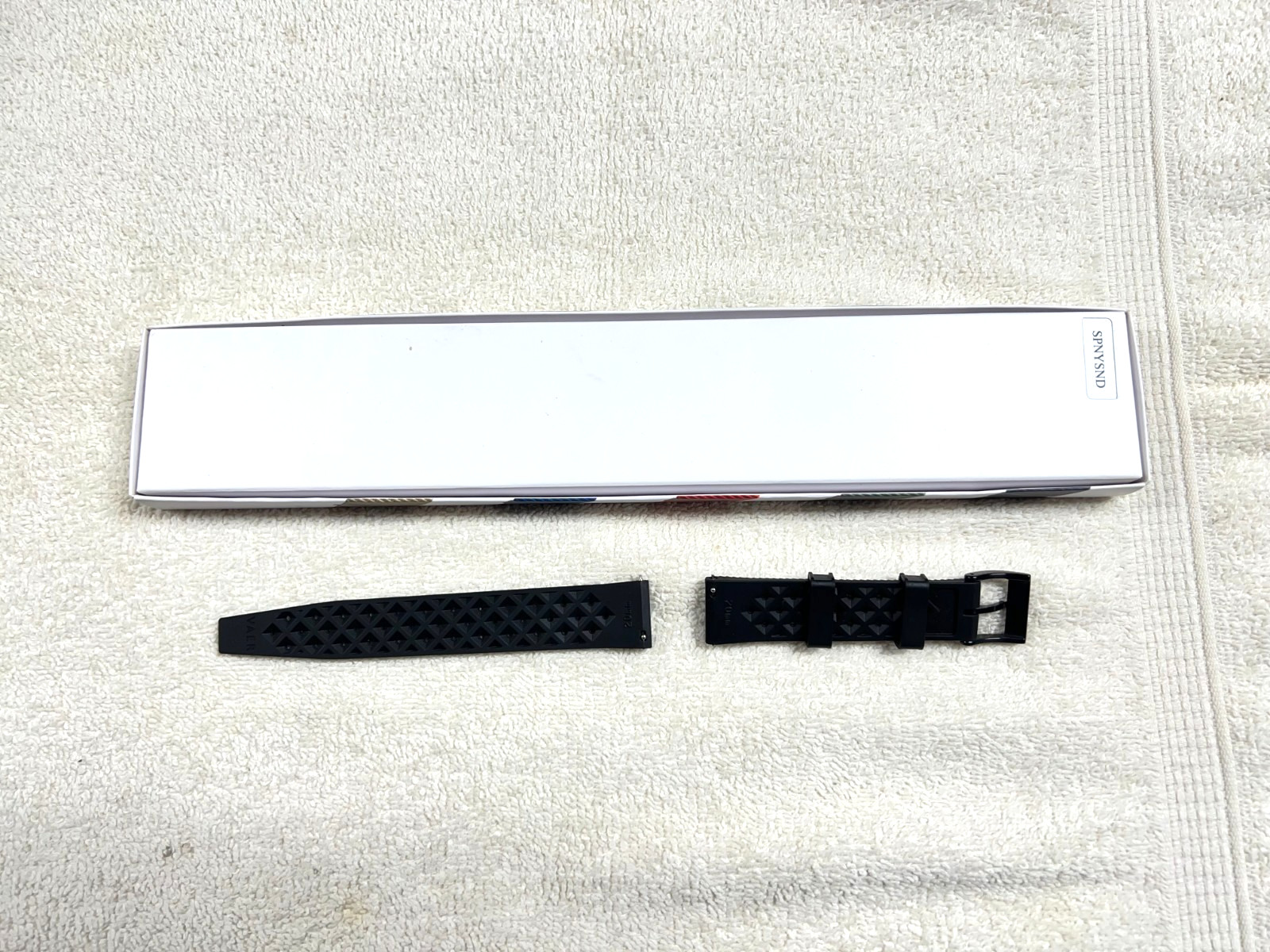VAER – Standard – Single Pass Watch Strap + FKM Dive Strap [Sand/Silver – Black]