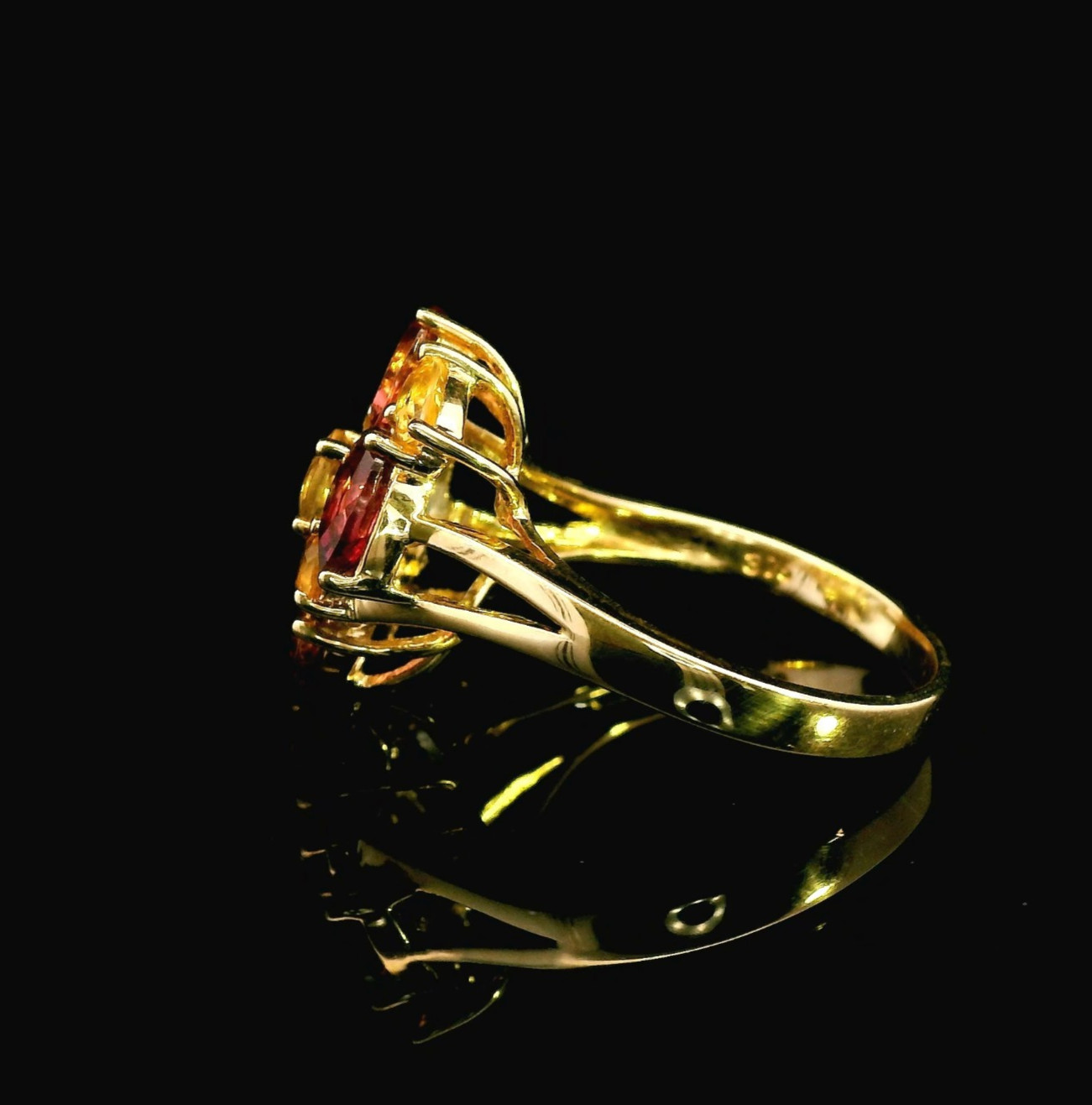 9ct Yellow Gold Ring Amethyst Topaz Garnet Sapphire Multi Gemstone 3.8g Stamped