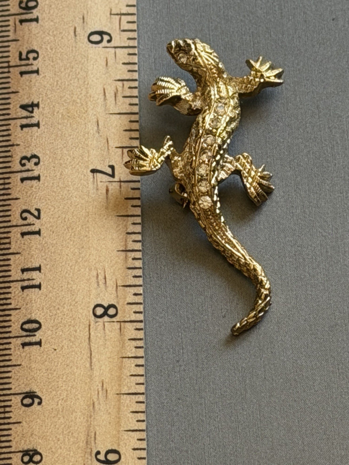 Gerry’s Gold Tone Lizard Gecko Signed Rhinestones Brooch Vintage