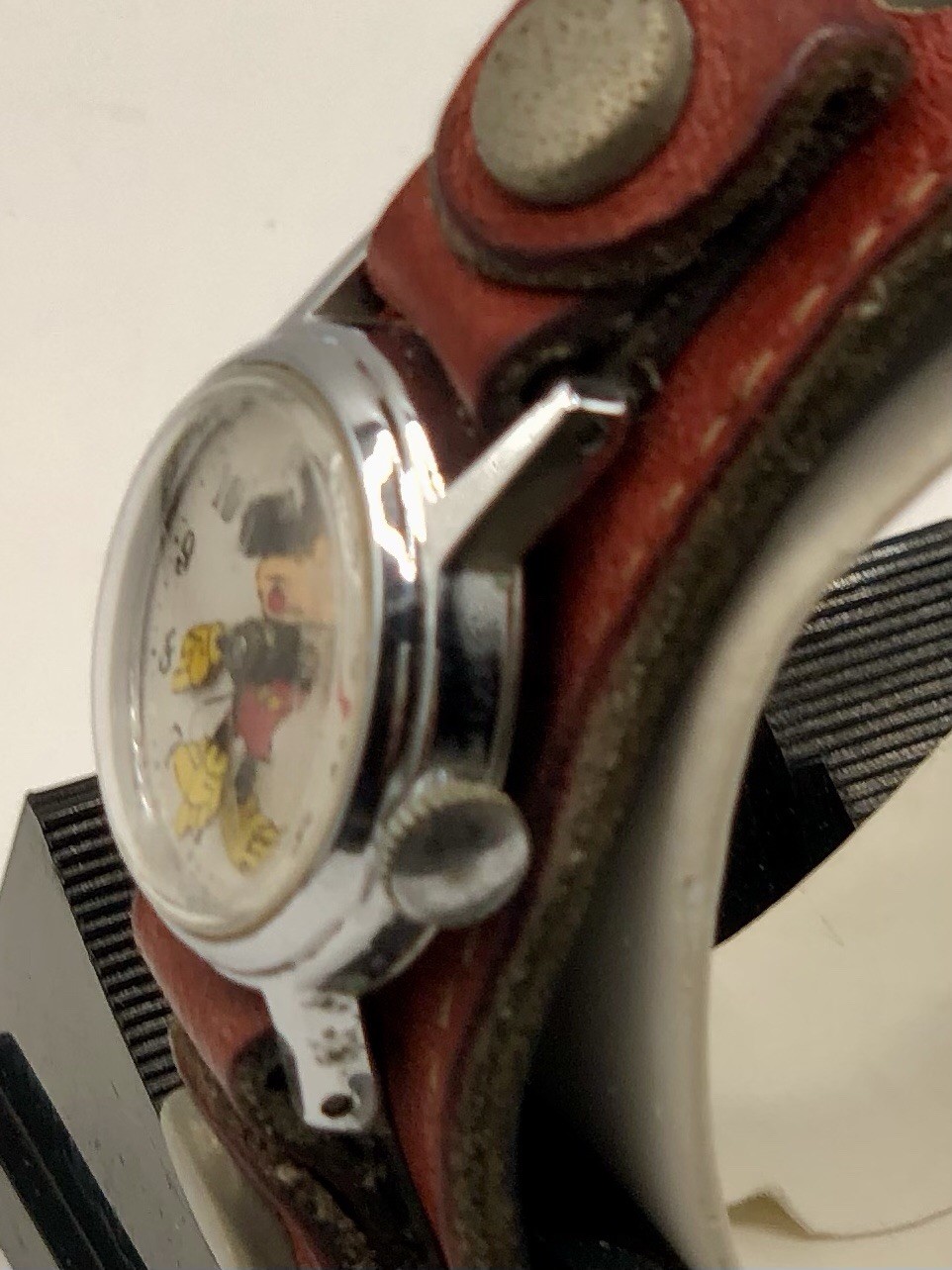 Vintage 1971 Ingersoll Mickey Mouse Mechanical Watch~24mm, Original Band~Runs ✅