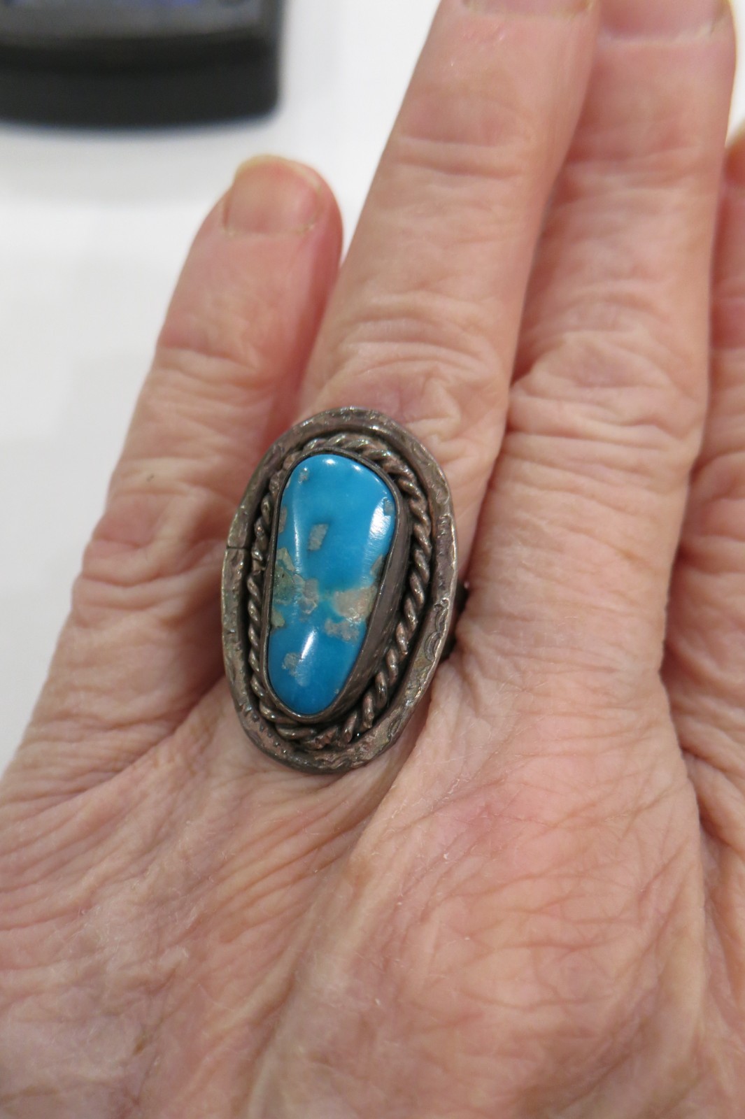 Vintage Native American Navajo Sterling Turquoise size 7.5 6.3 gram