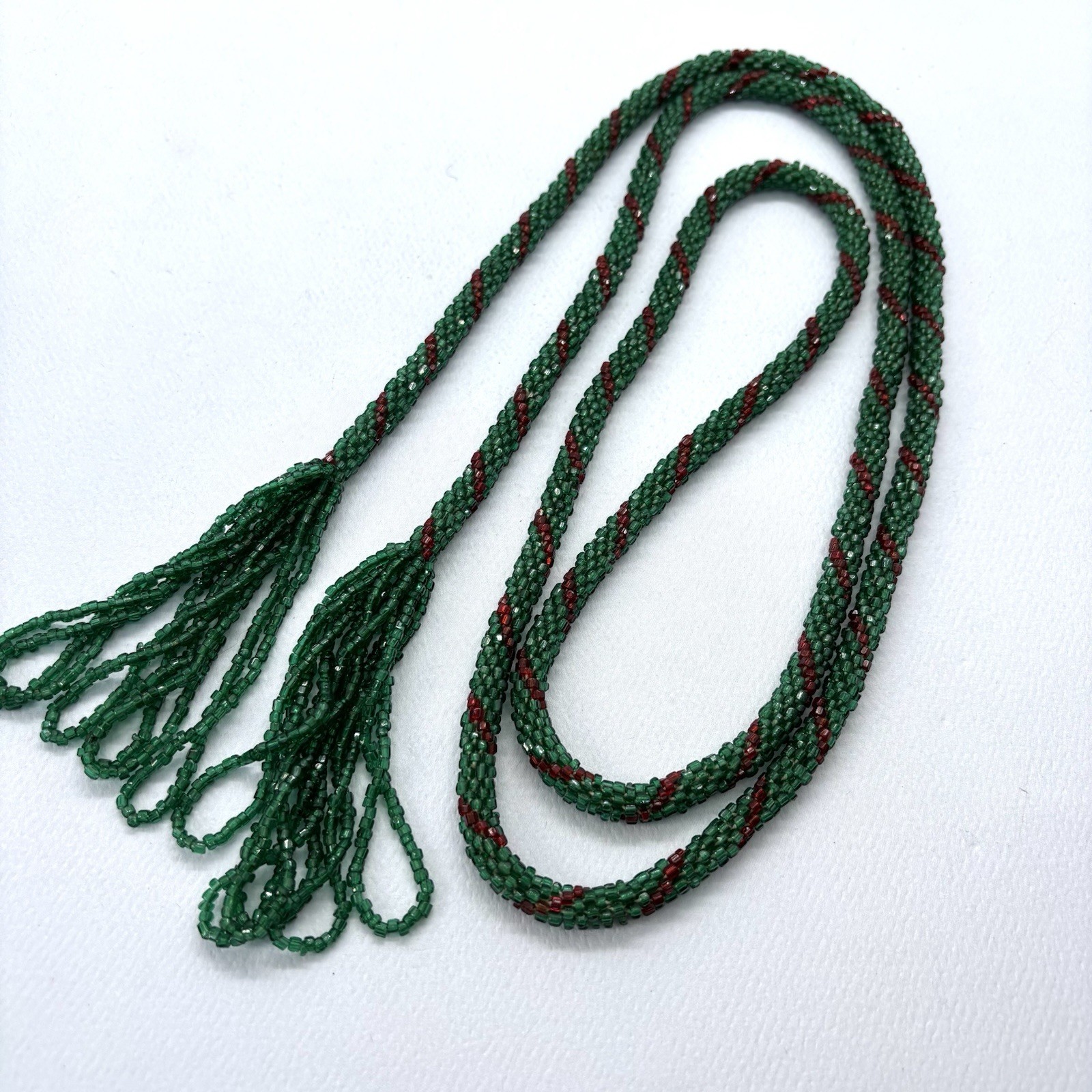 Vintage Art Deco GREEN Seed Bead Flapper Lariat Rope Necklace Tassel 46”