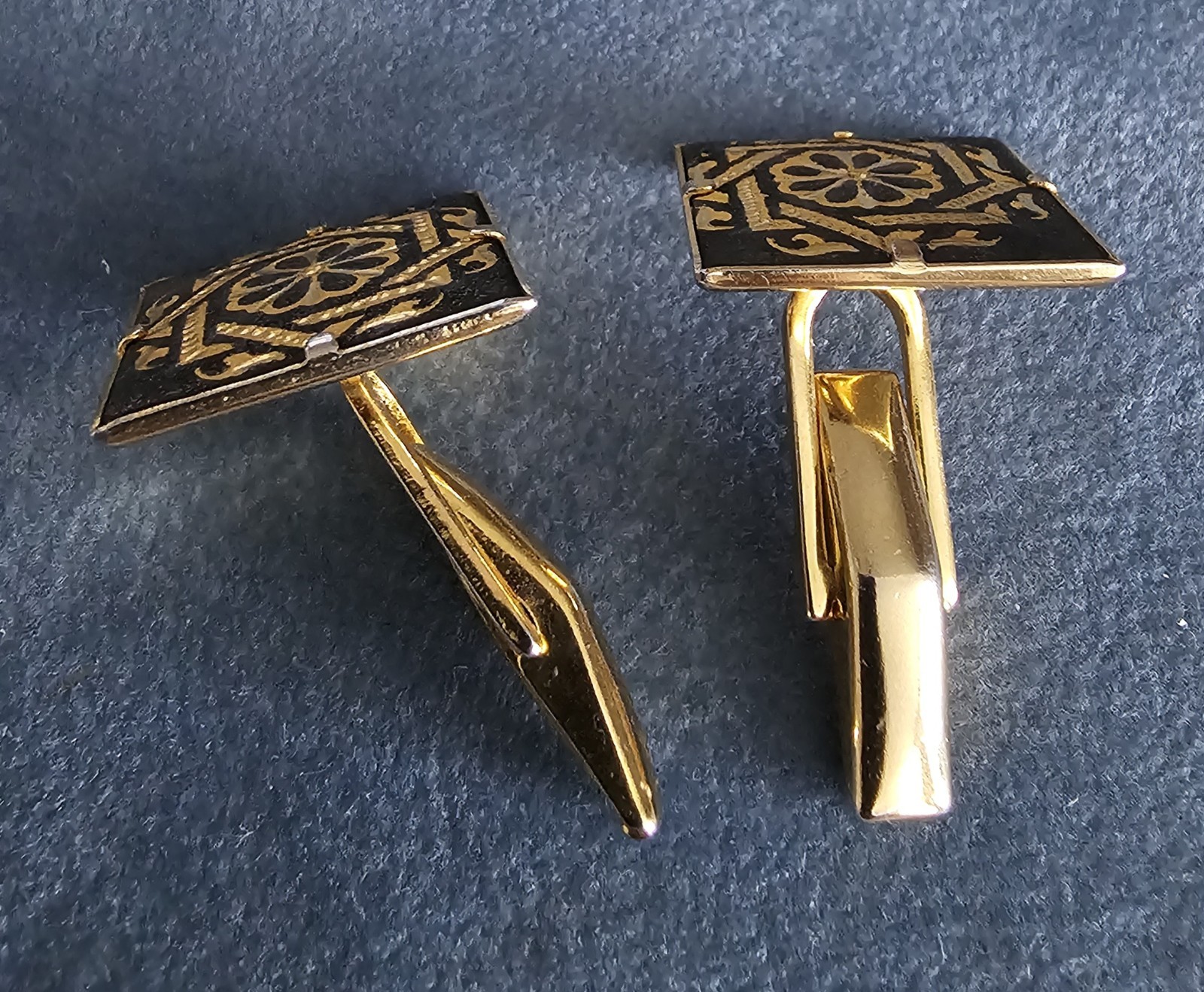 Vintage Square Black & Gold Damascene Cufflinks Mid 20th Century