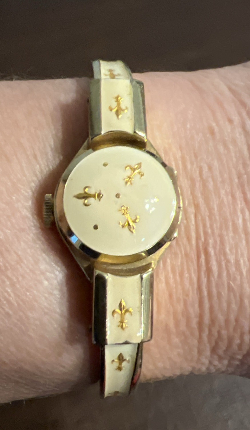 Consul Swiss Women Fond Acier Inoxydable Bangle Mechanical Wind Watch Peek A Boo