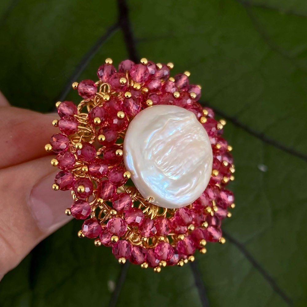 Pink Crystal White Coin Pearl Finger Rings Cocktail Adjustable Gold Tone Ring