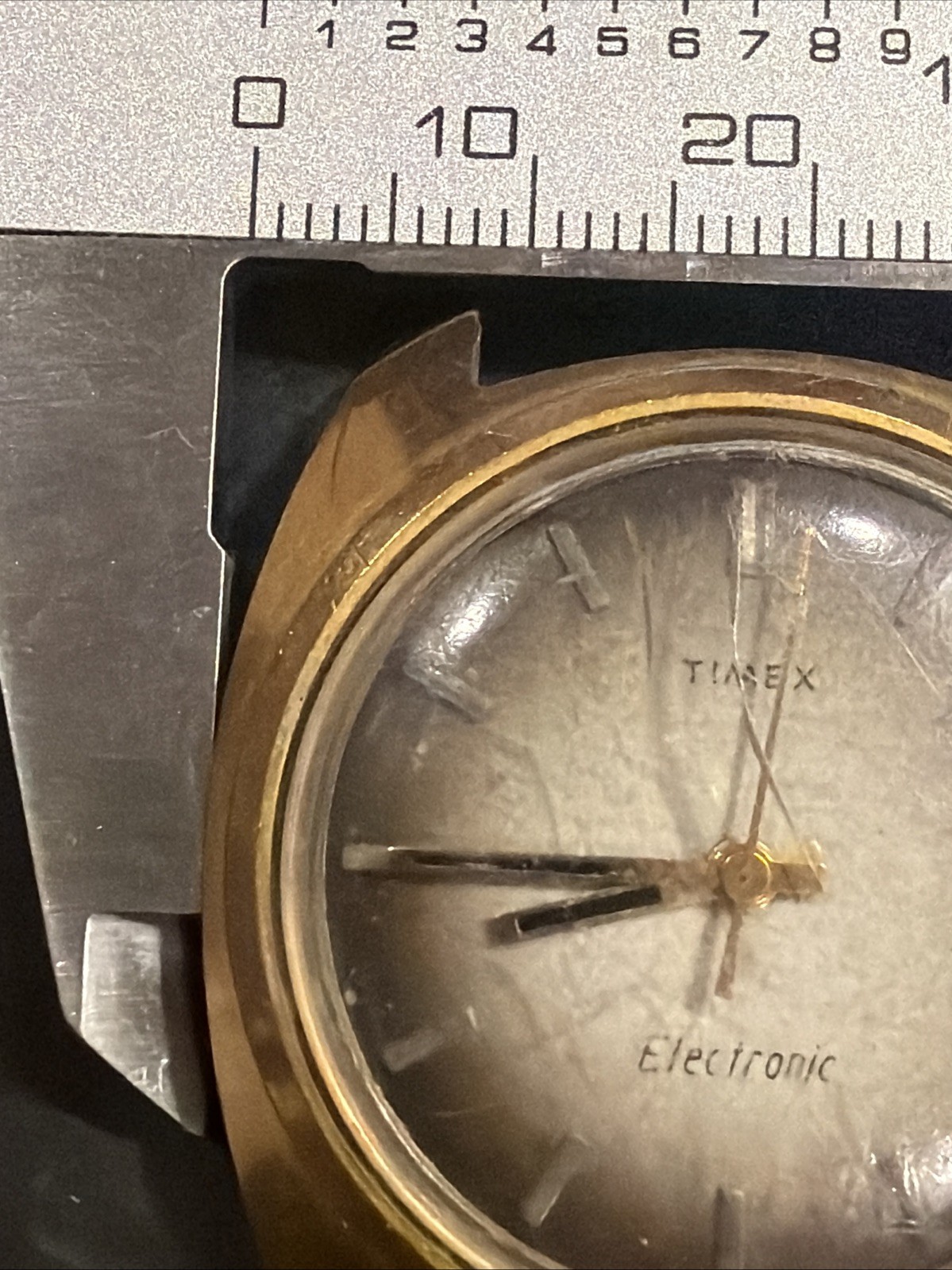 AJ21 VTG Timex Electric Dynabeat Watch Large Case GoldTone Parts Repair Restore