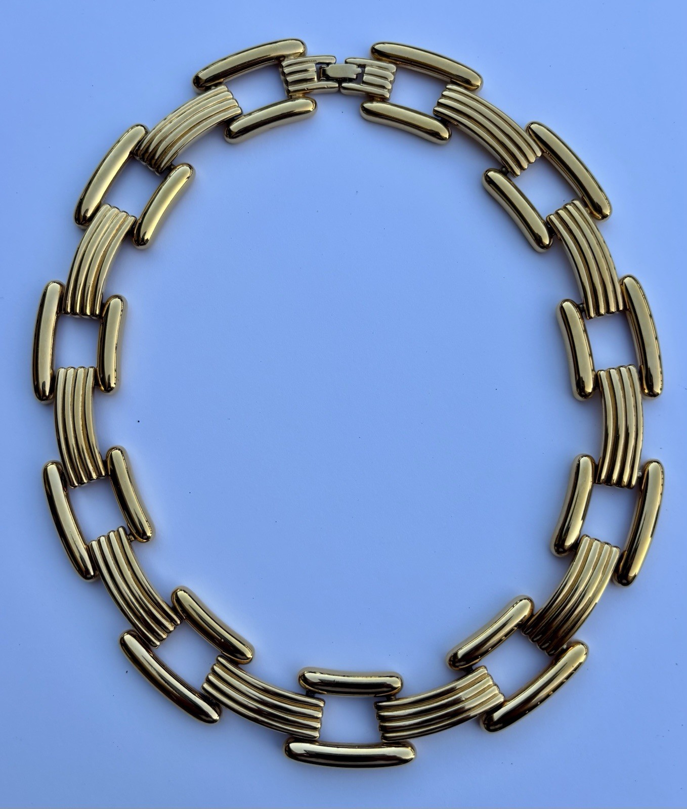 1980s Vintage Gold Tone Monet Chunky Bar Link Triple Chain Chocker Necklace 4.2g