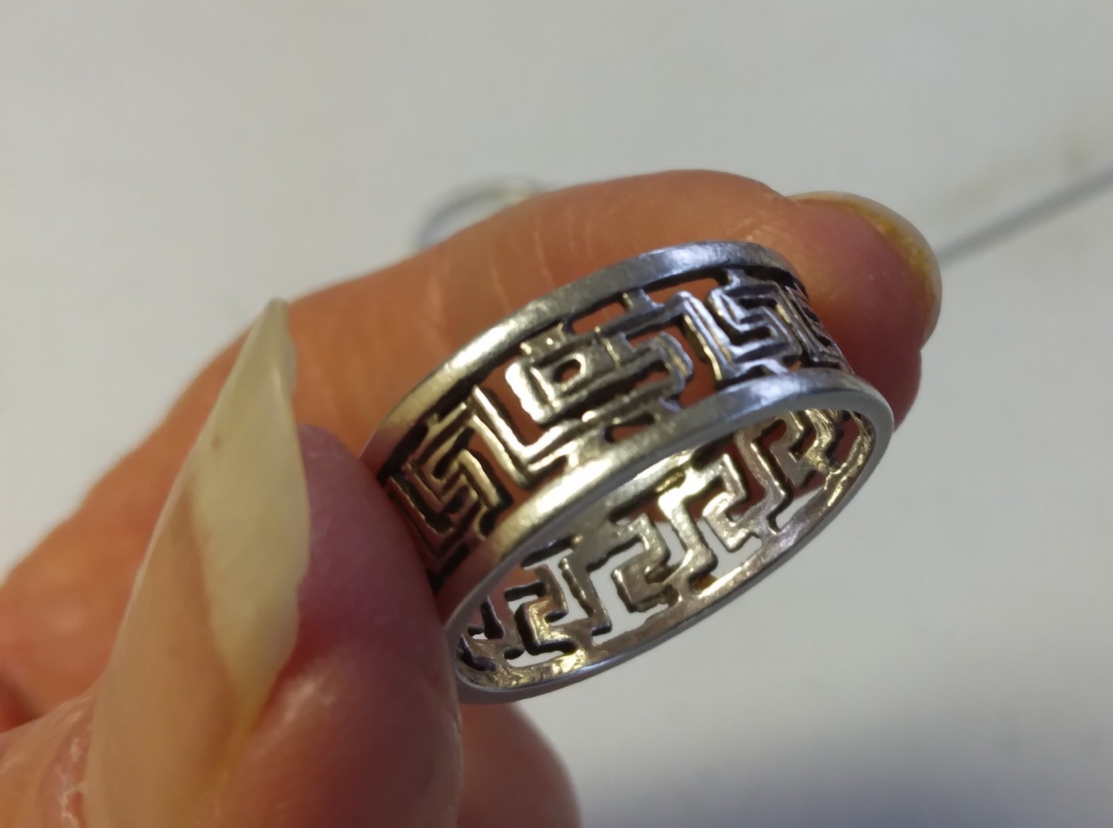 A 925 Sterling Silver Band Ring Greek Key Design 7 mm Size 6