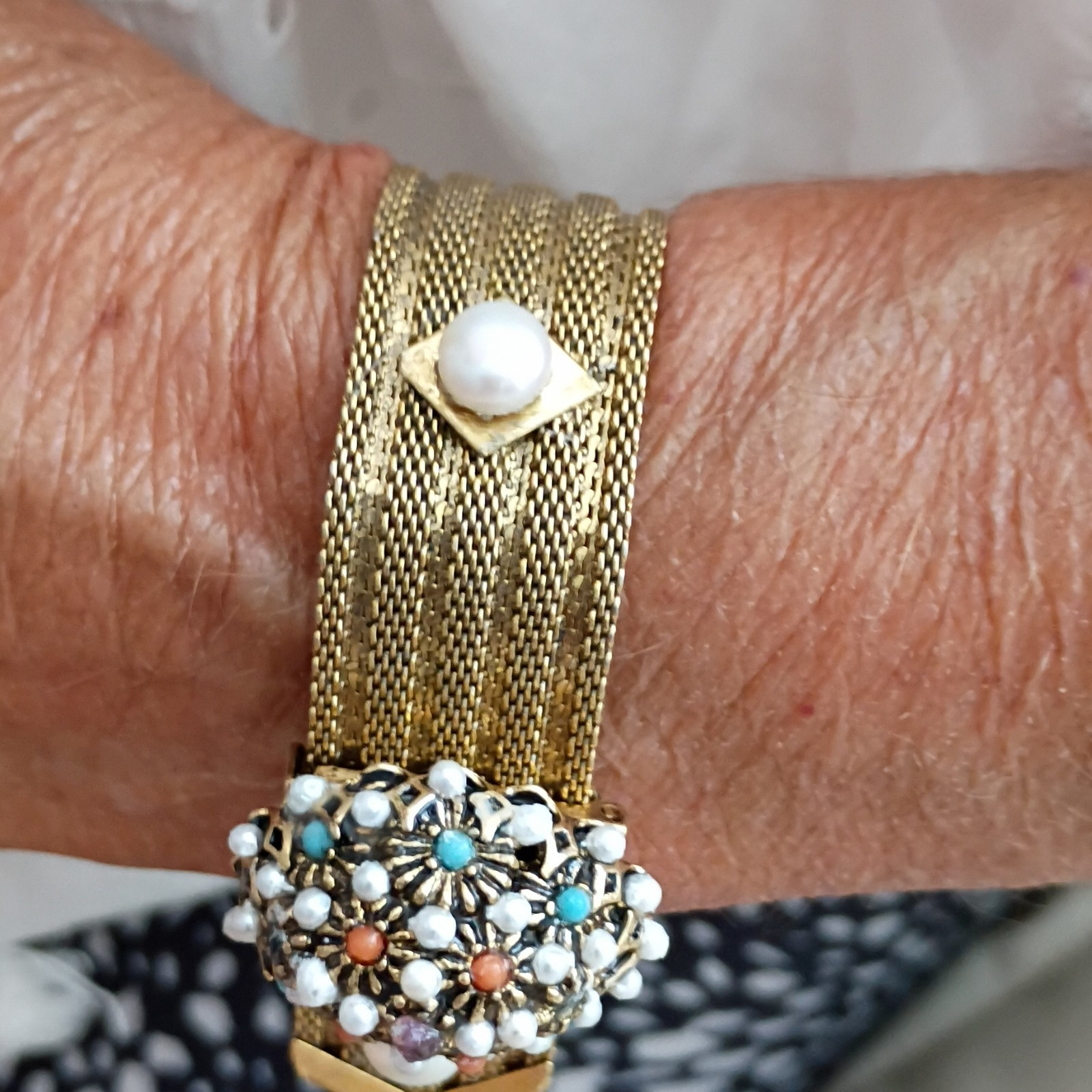 Gold Tone Mesh Cuff Bracelet Faux White Round Pearls Bead Cluster Dangle Charm
