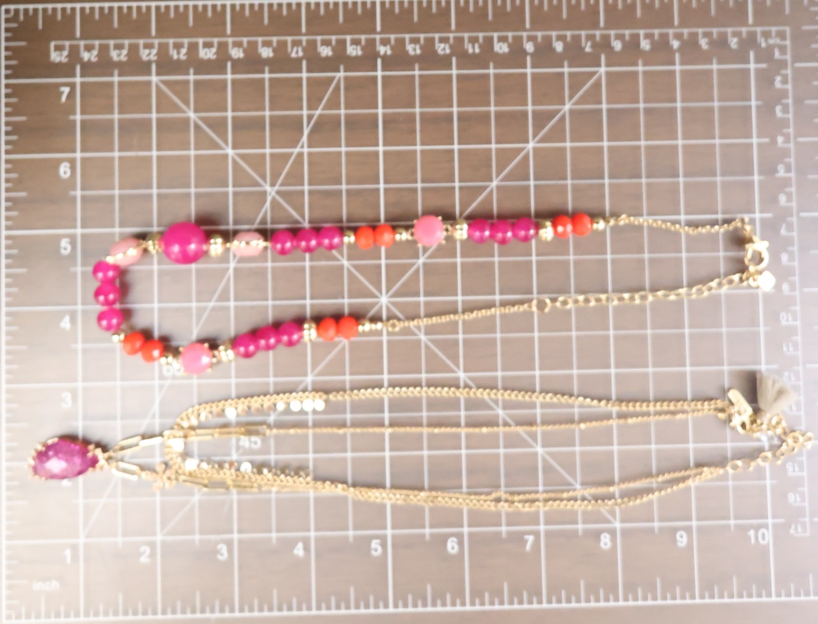 Pink necklaces lot 2 pieces 1 lonna & lilly signed teardrop pendant 1 unbranded