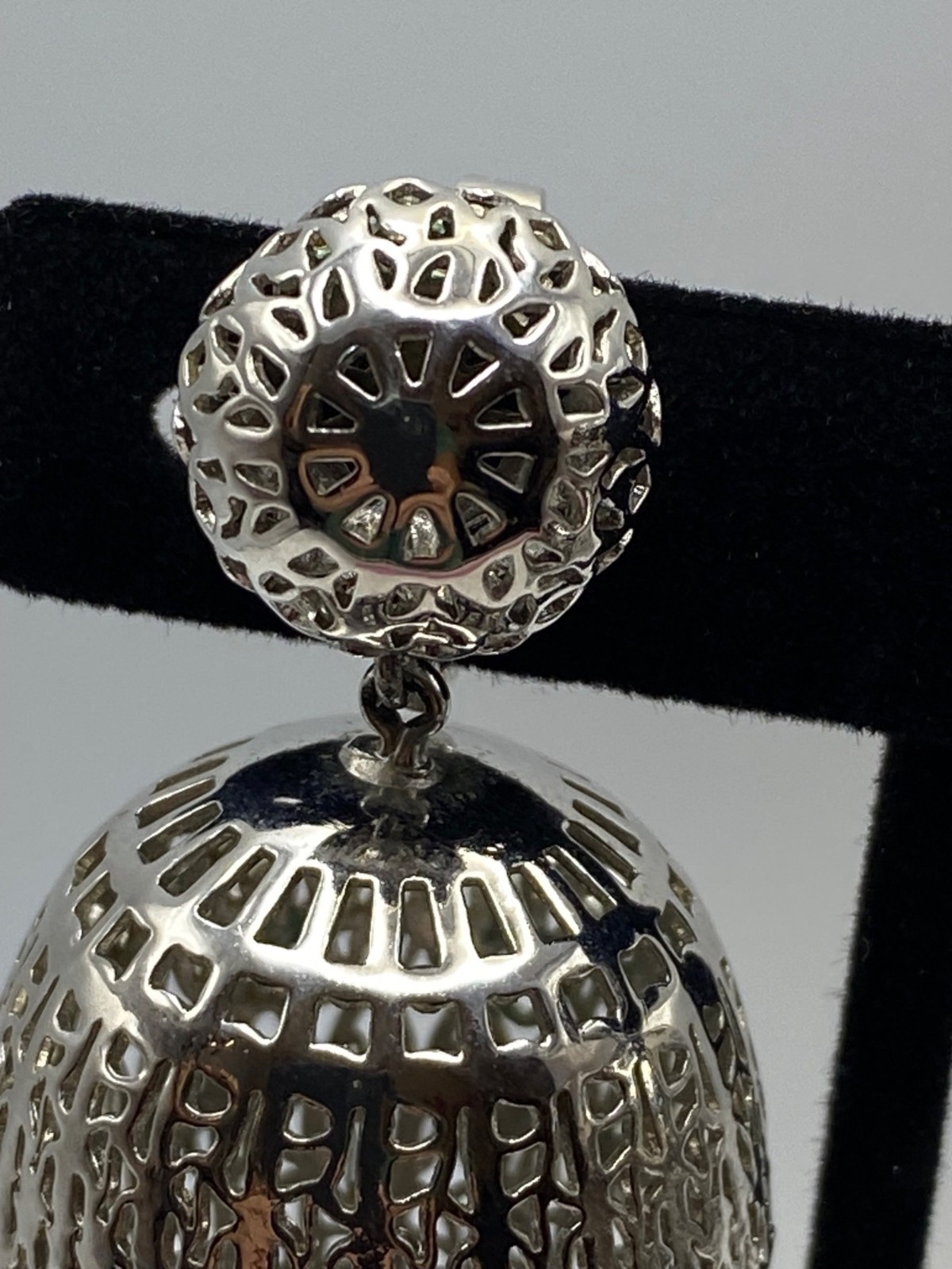 Trifari Mandalay Taj Mahal Lantern Clip-On Earrings Vintage Silver-Tone Filigree