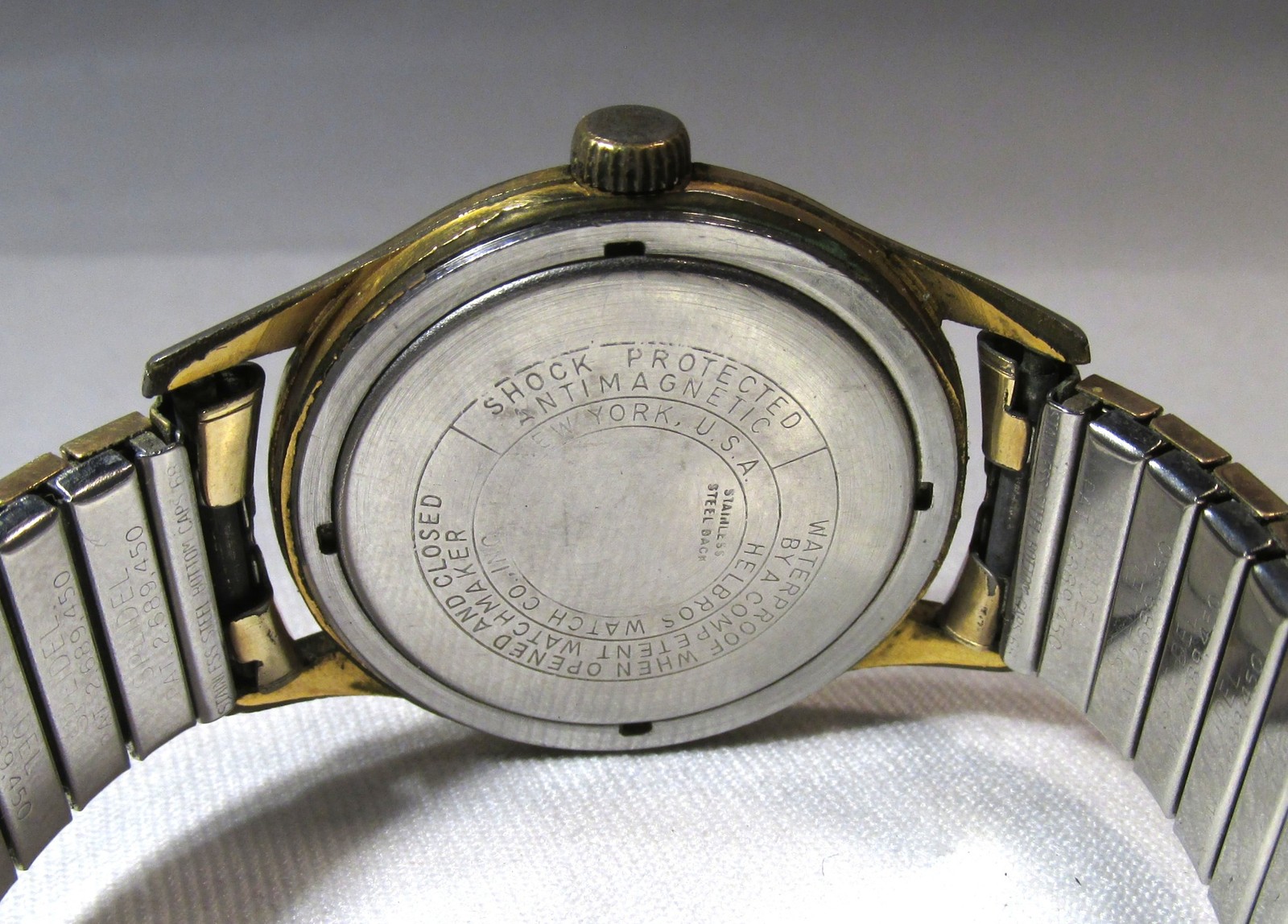 Vintage Helbros Invincible 1950’s Waterproof Men’s Wristwatch RUNS ETC11008
